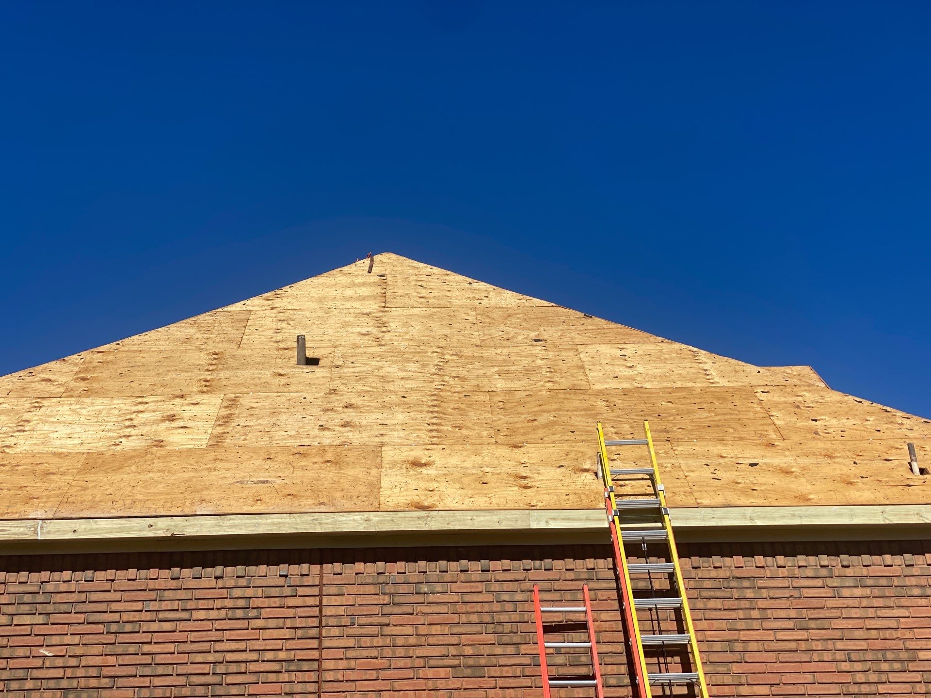 Residential Roofing Installation using Owen's Corning Duration (Lifetime) Shingles by Roof Repair Company