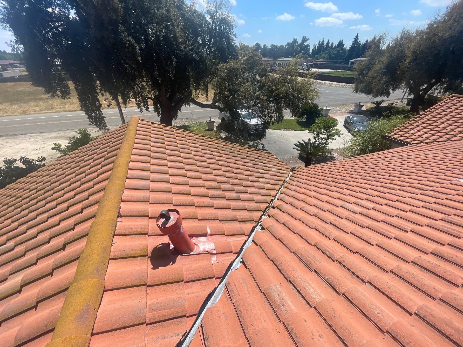 Presidential shingle roof by Straight Edge Roofing Inc