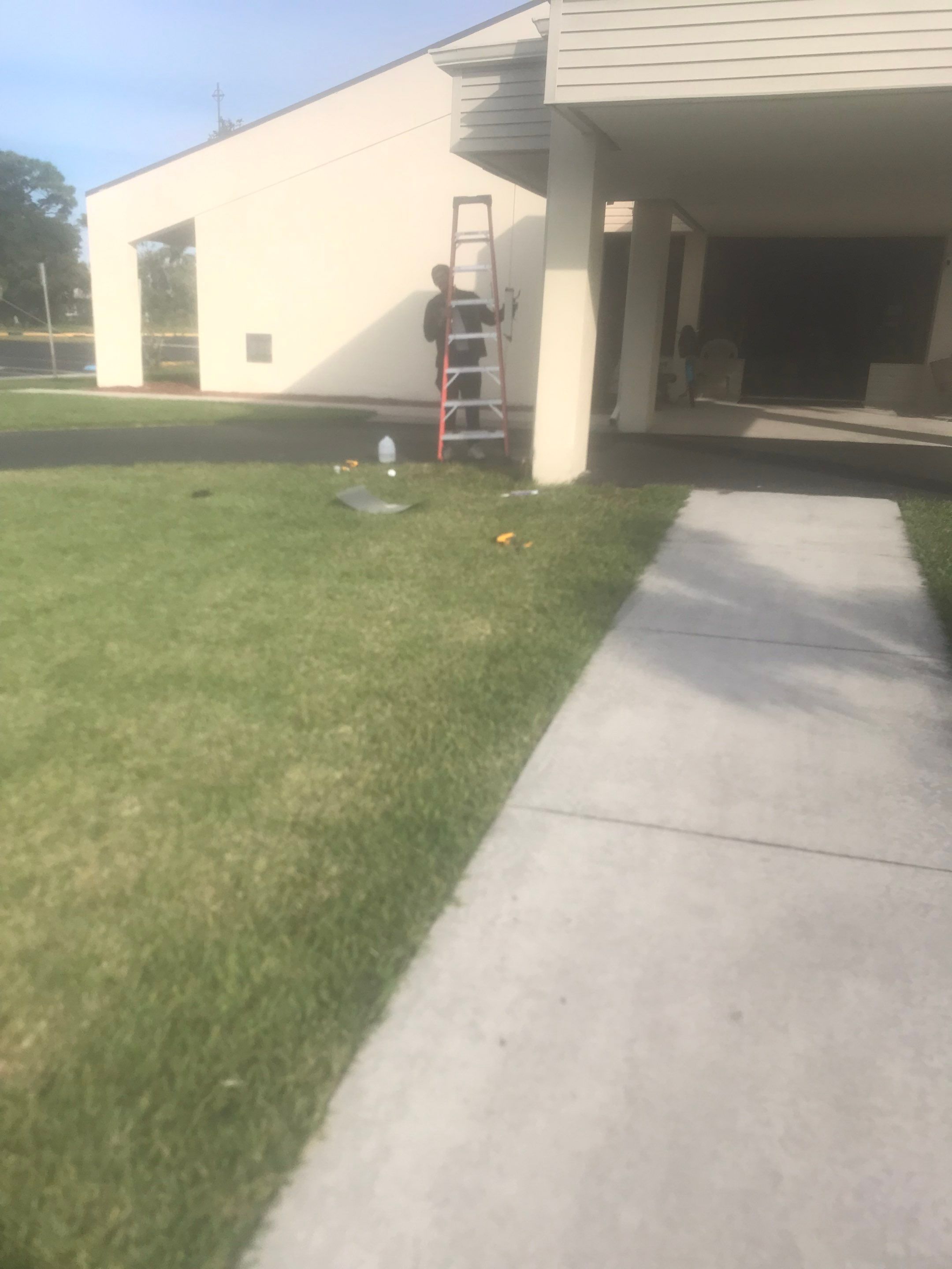 Cameo Gutters using Aluminum Seamless Gutters in Cape Coral FL by Gutter Professors