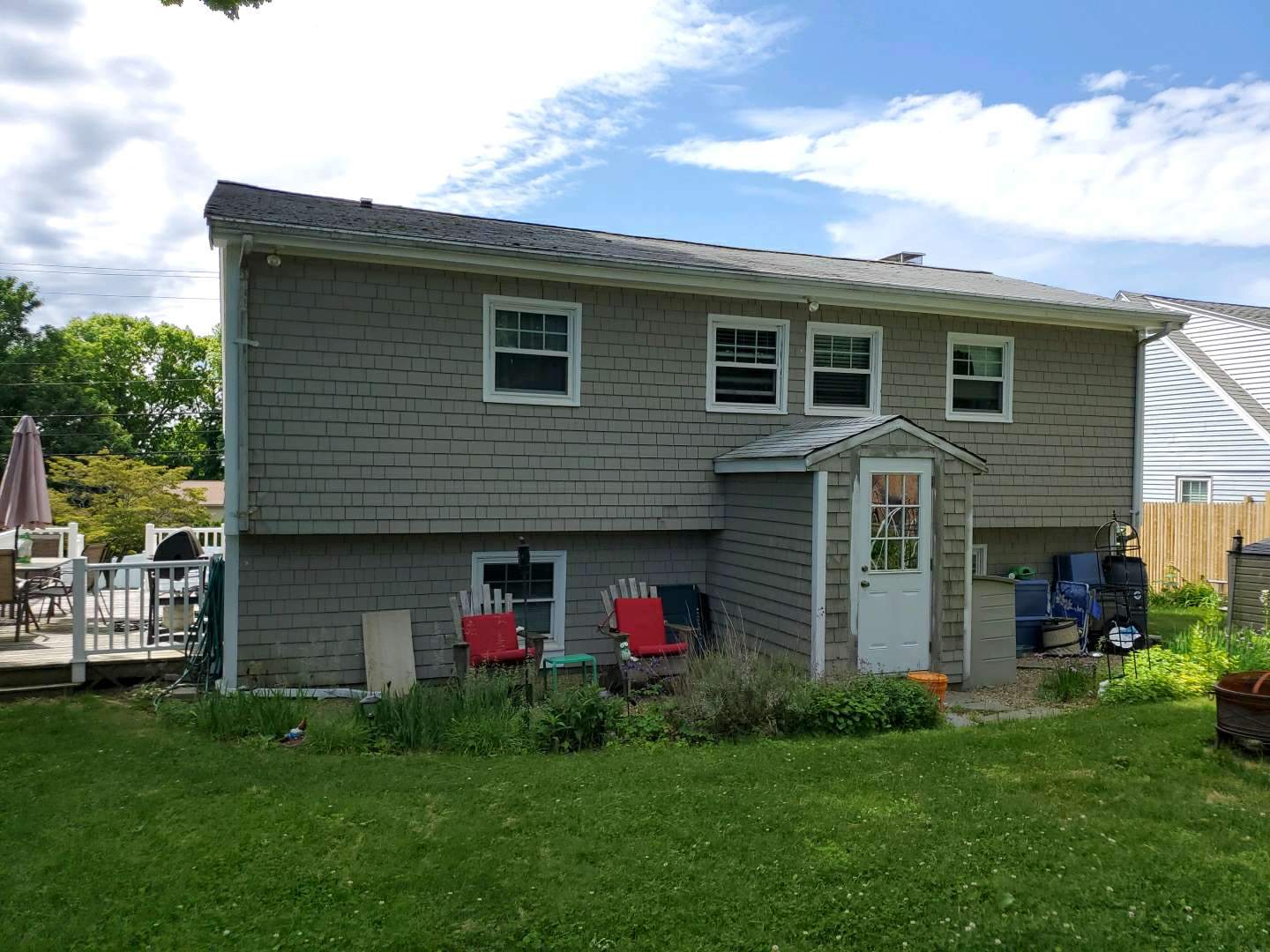 Siding Installation using CertainTeed and new GAF roofing by UBrothers Construction