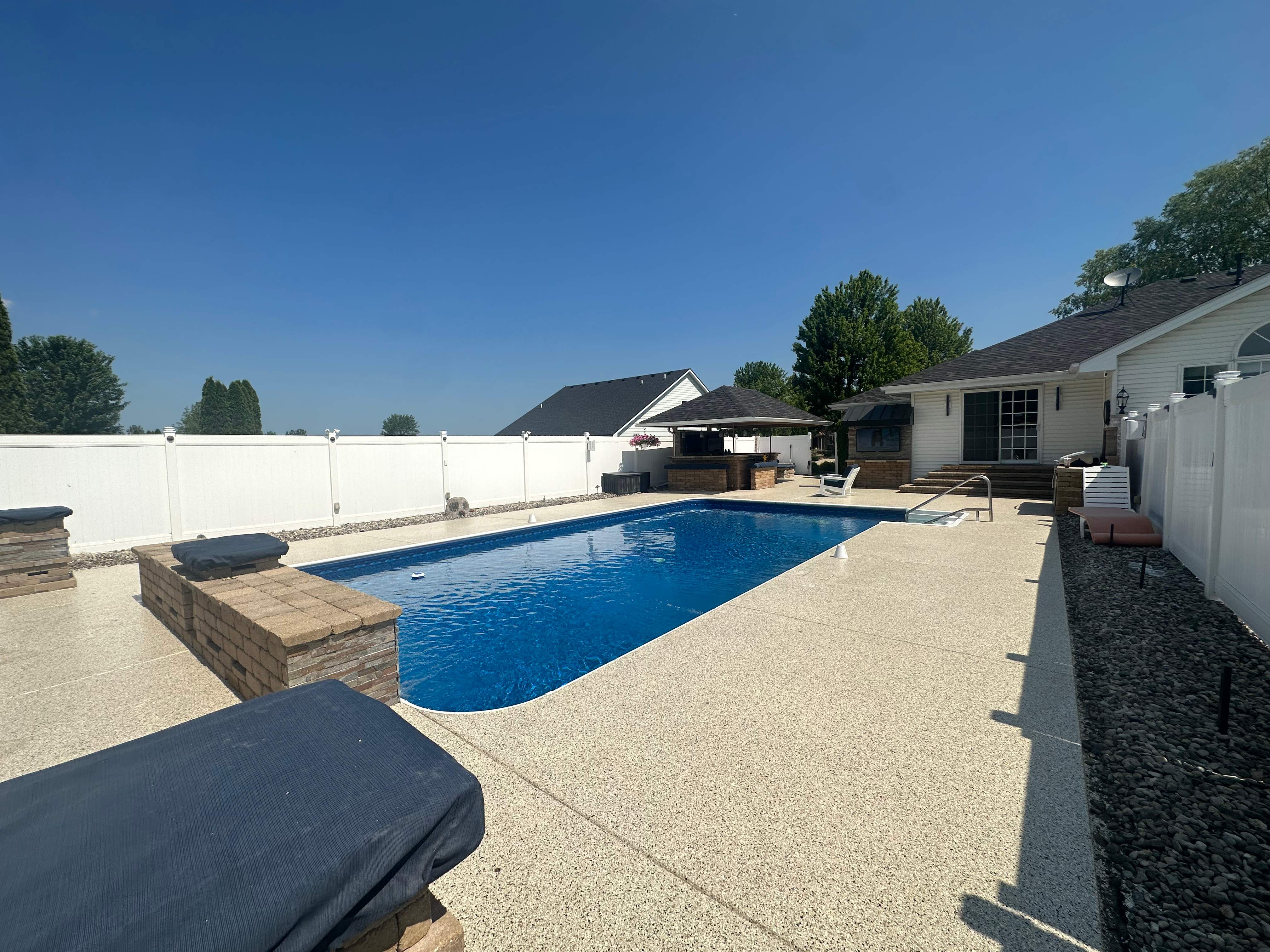 Shoreline Pool Deck Floor Coating by Level 10 Coatings
