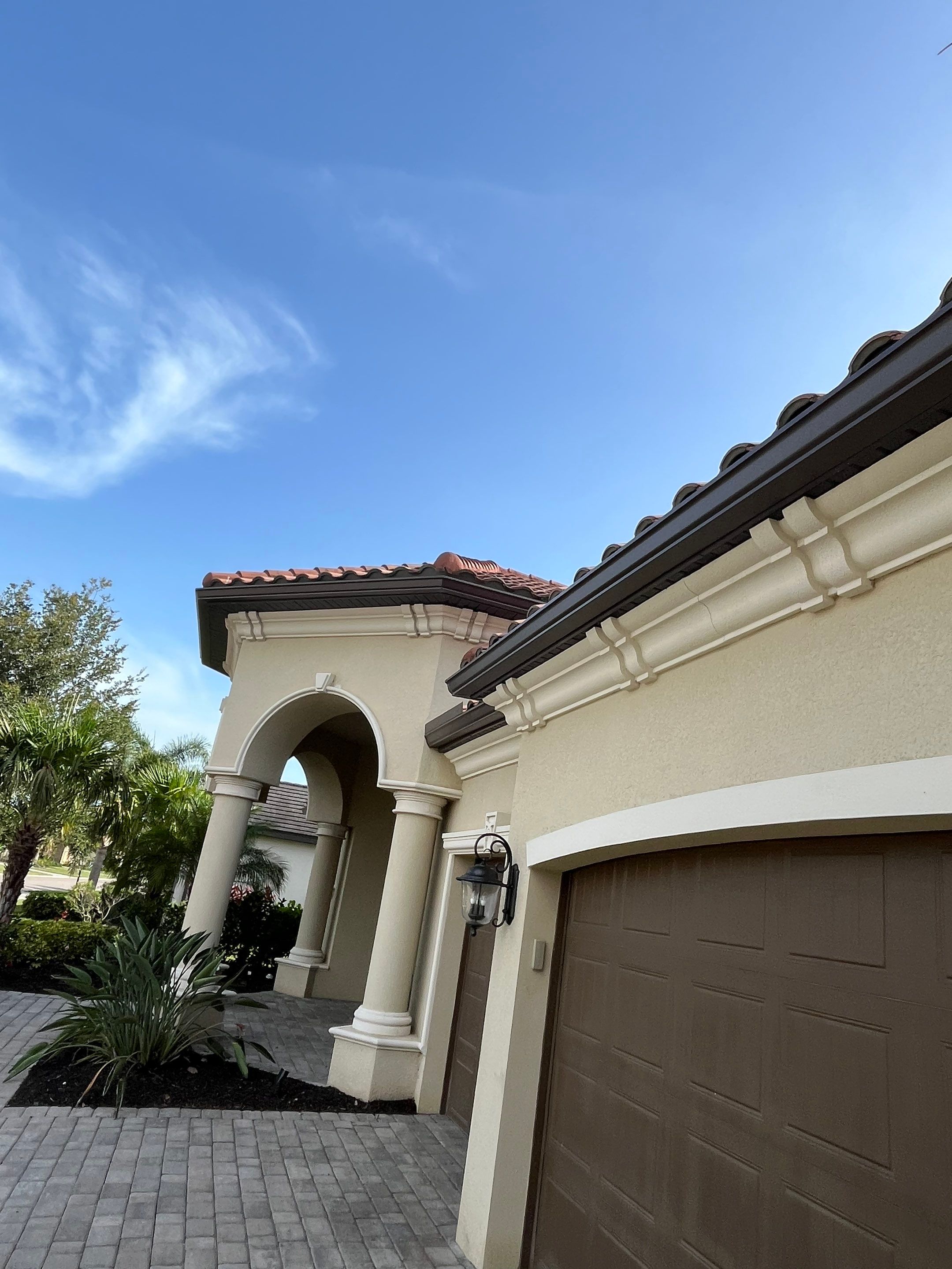 Musket Brown Seamless Gutters using Musket Brown Seamless Gutters in Brudenton by Gutter Professors