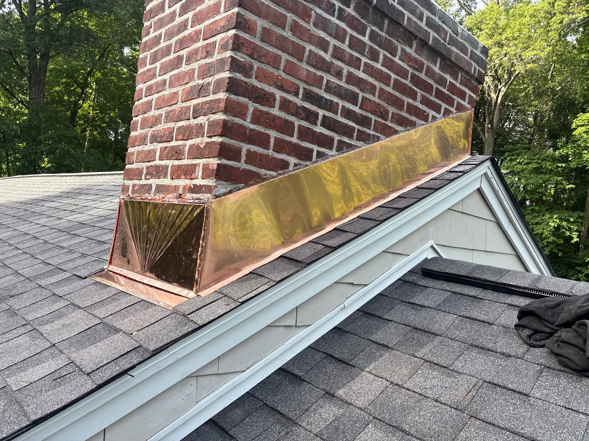 DiGiorgi installs a beautiful roof in Wilton, CT by DiGiorgi Roofing and Siding Inc