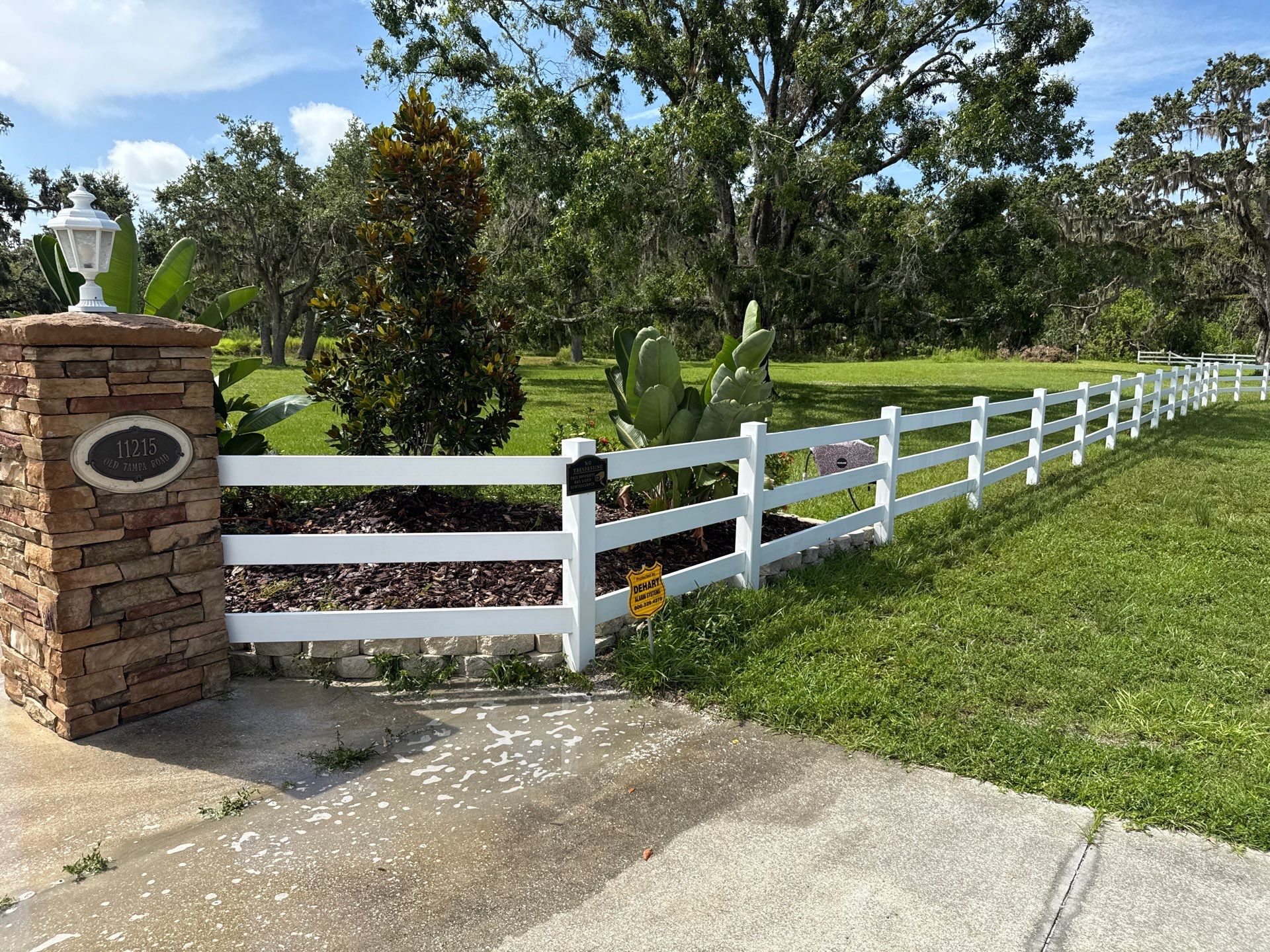 🐎 Vinyl Horse Fence, Entrance Cleaning + House Wash – Parrish, FL by Sunshine AquaWash