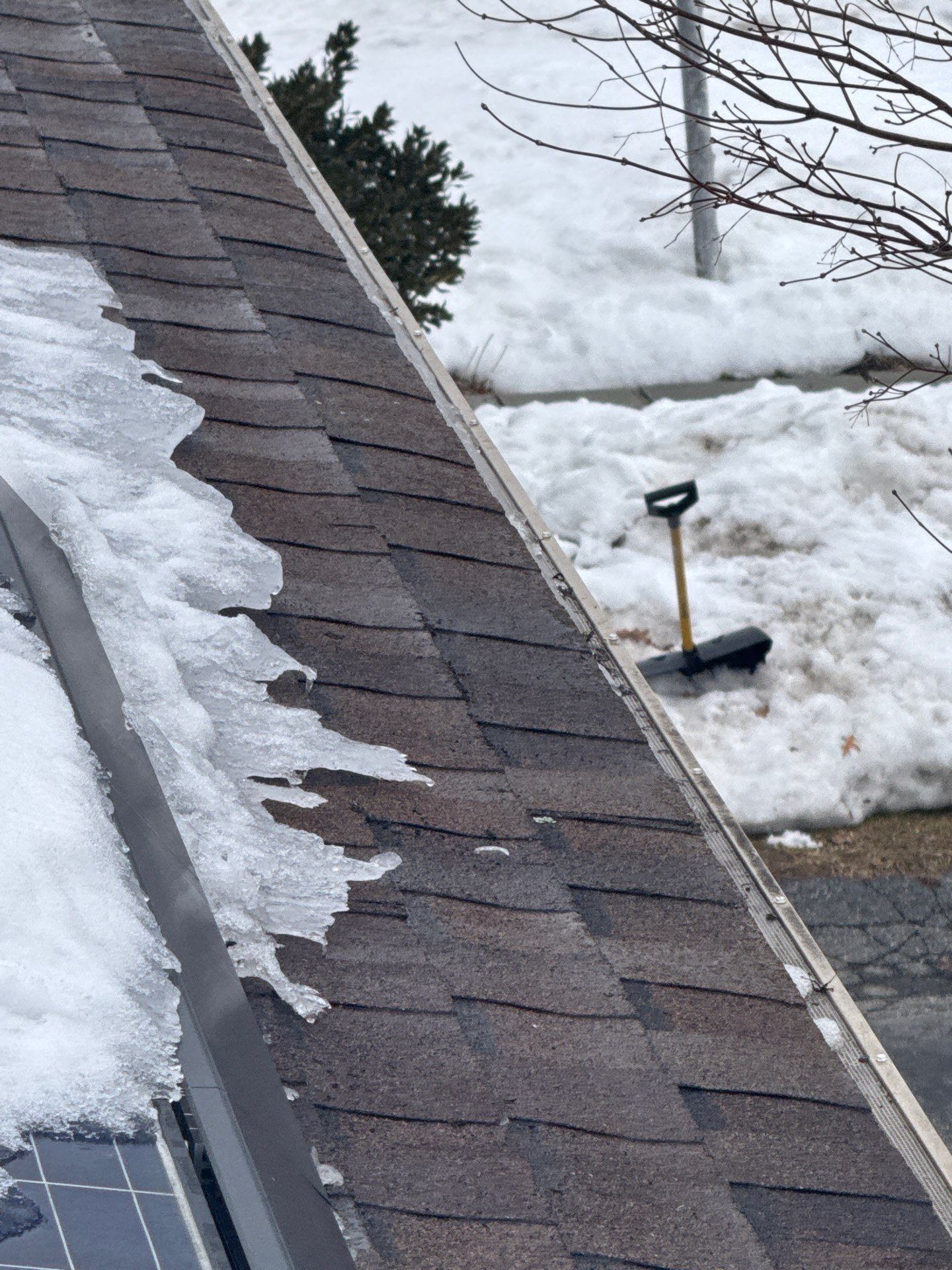 Ice Dam Removal & Snow Removal in Woburn, MA by Mighty Dog Roofing of Greater Middlesex County