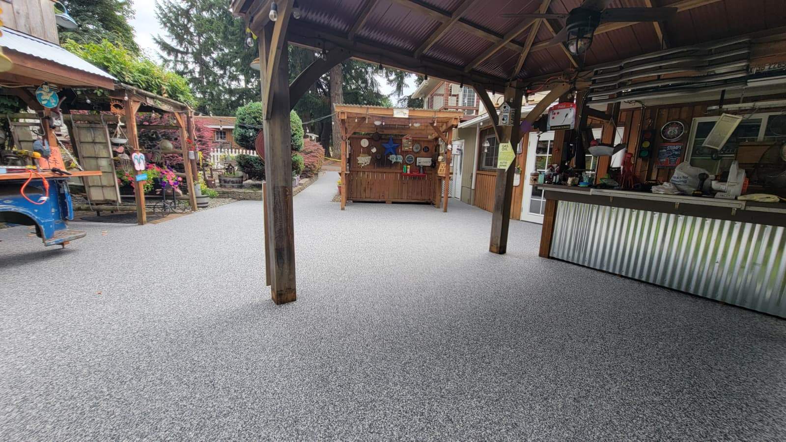 Vuba Back Patio by Concrete Coating Experts Inc.