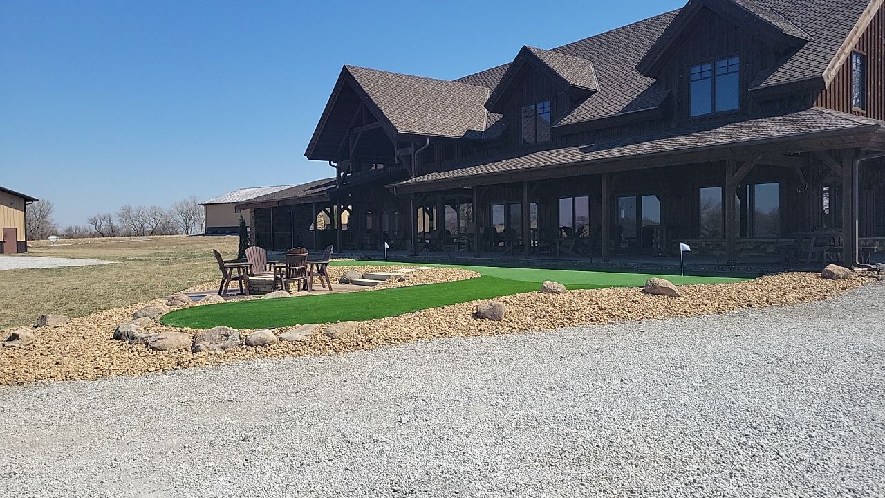 Putting Green / Driving Range / Entertaining space. by New Horizon Landscapes
