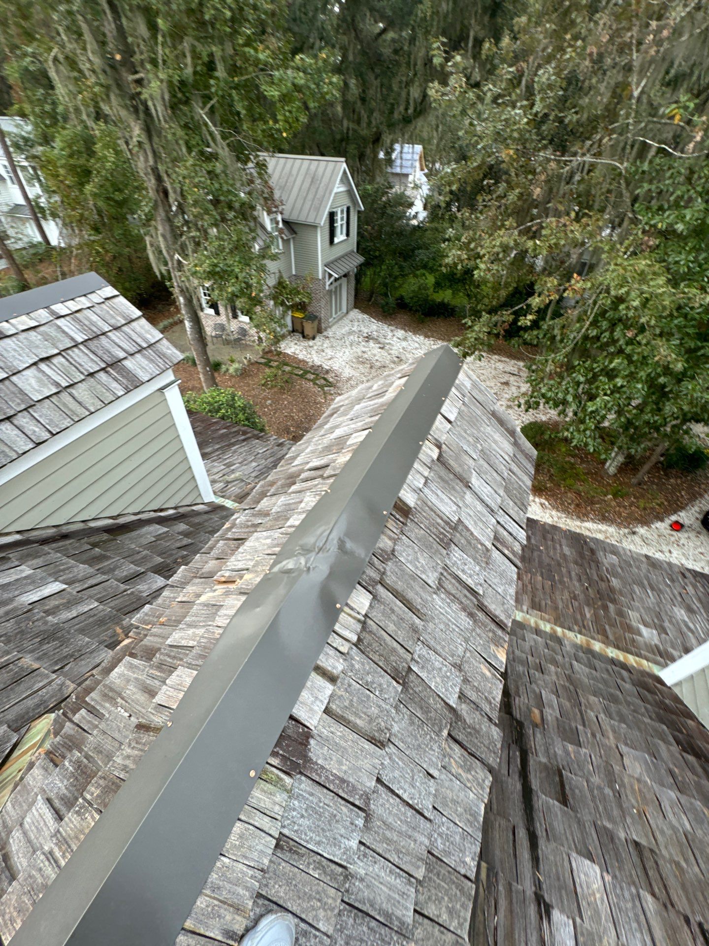 A Ford Plantation Classic by A Good Roofer Near Me 
