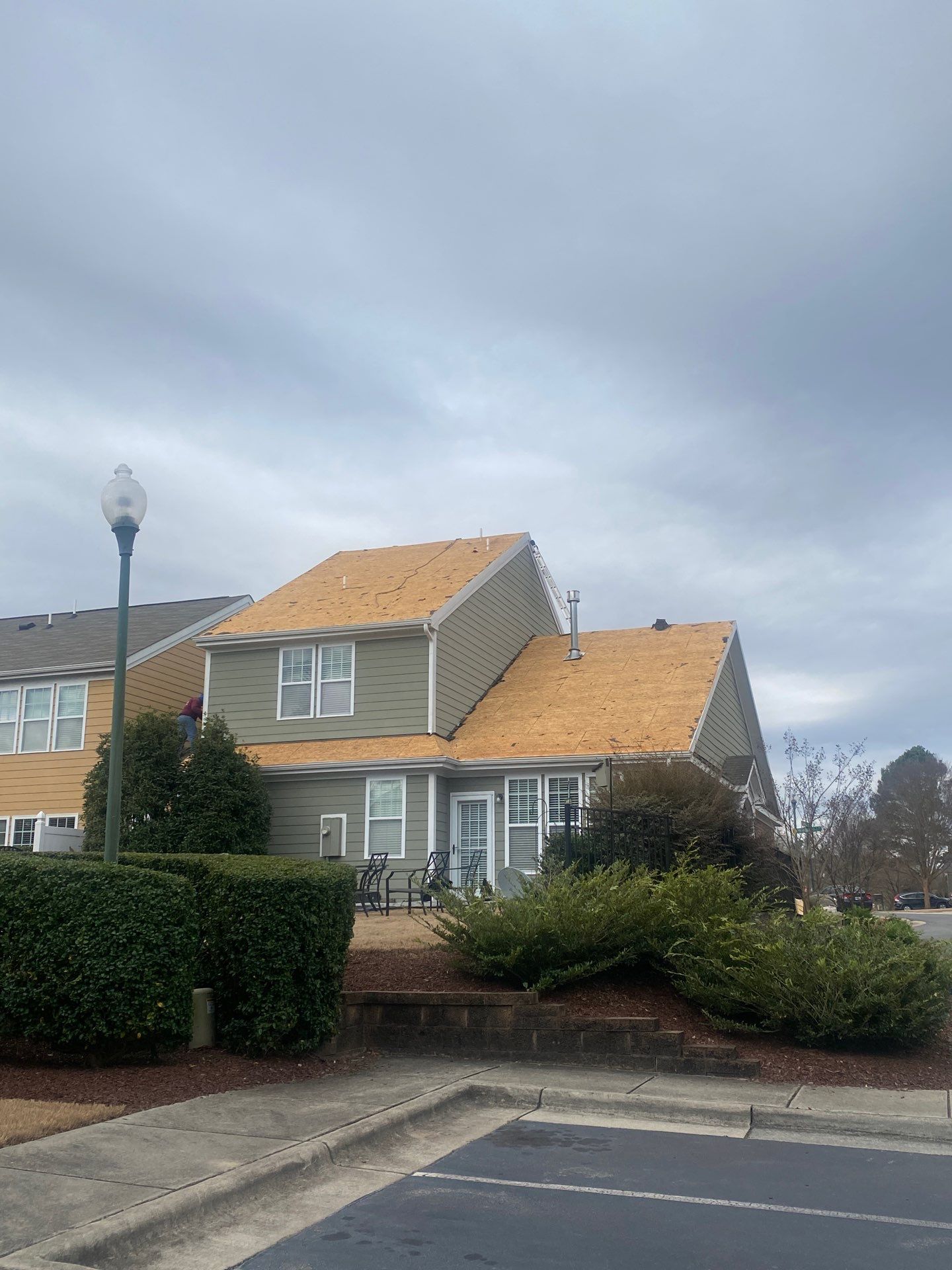 GAF Timberline HDZ Weathered Wood  by Pro Performance Roofing