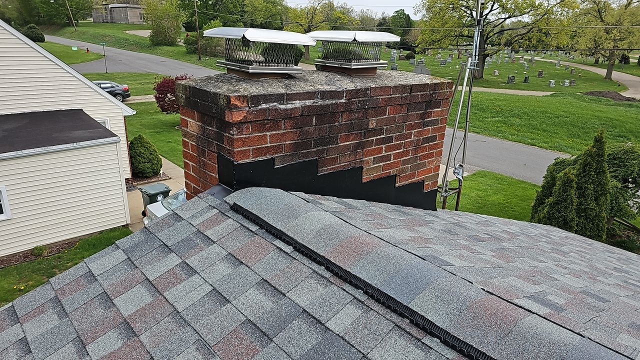 ATLAS PINNACLE COLOR: SUMMER STORM DRIP EDGE: WHITE by Eagle Eye Roofing