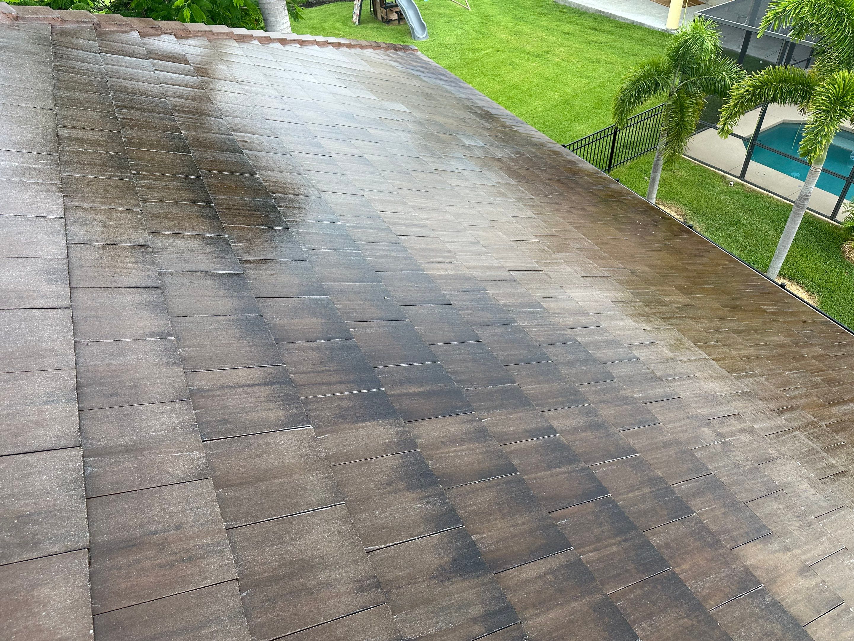 Flat Tile Roof Cleaning, House Wash & Sidewalk Cleaning in Enclave at Country Meadows, Bradenton, FL | Sunshine AquaWash by Sunshine AquaWash