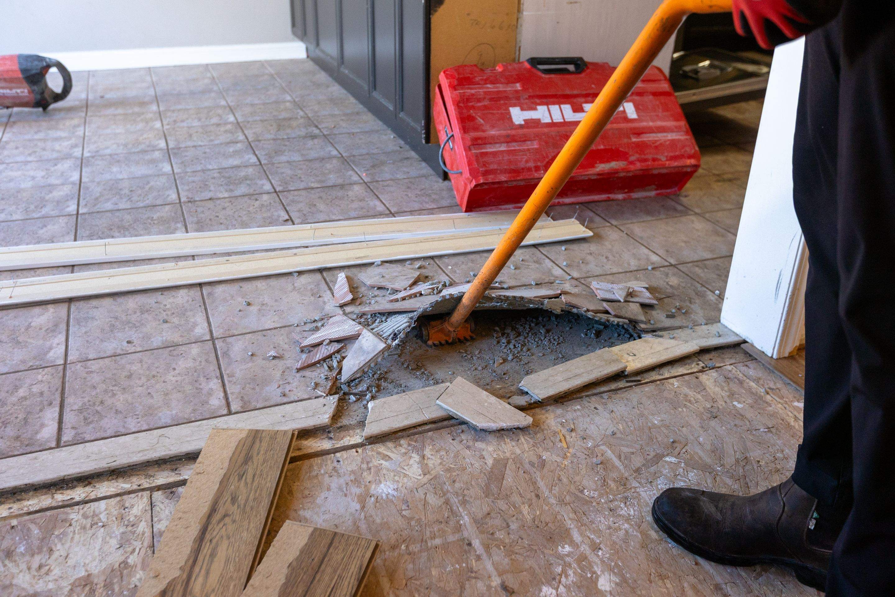 Bowmanville Main Floor Reno by Cornerstone Construction