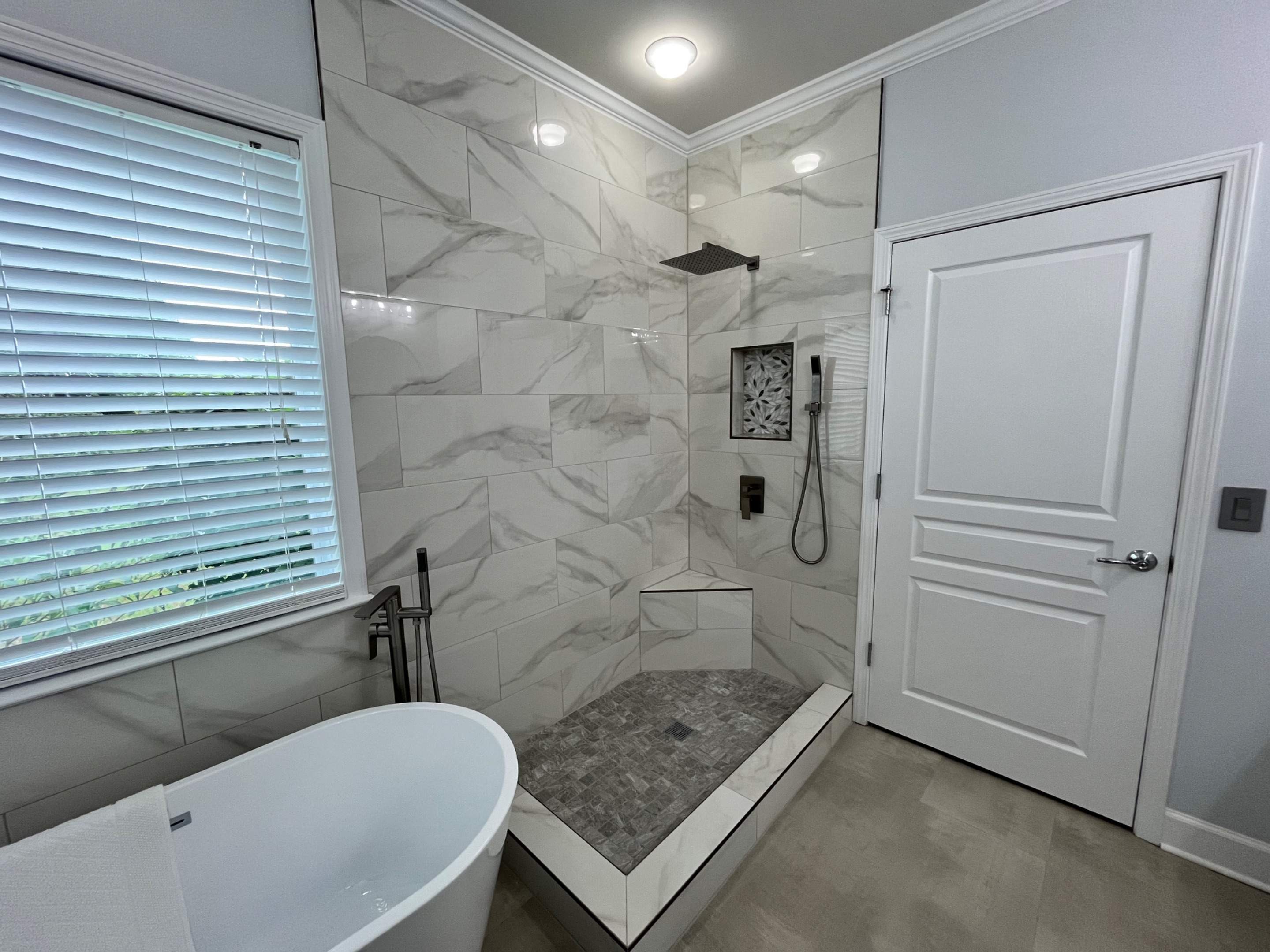 Master bathroom full renovation by Prudencio