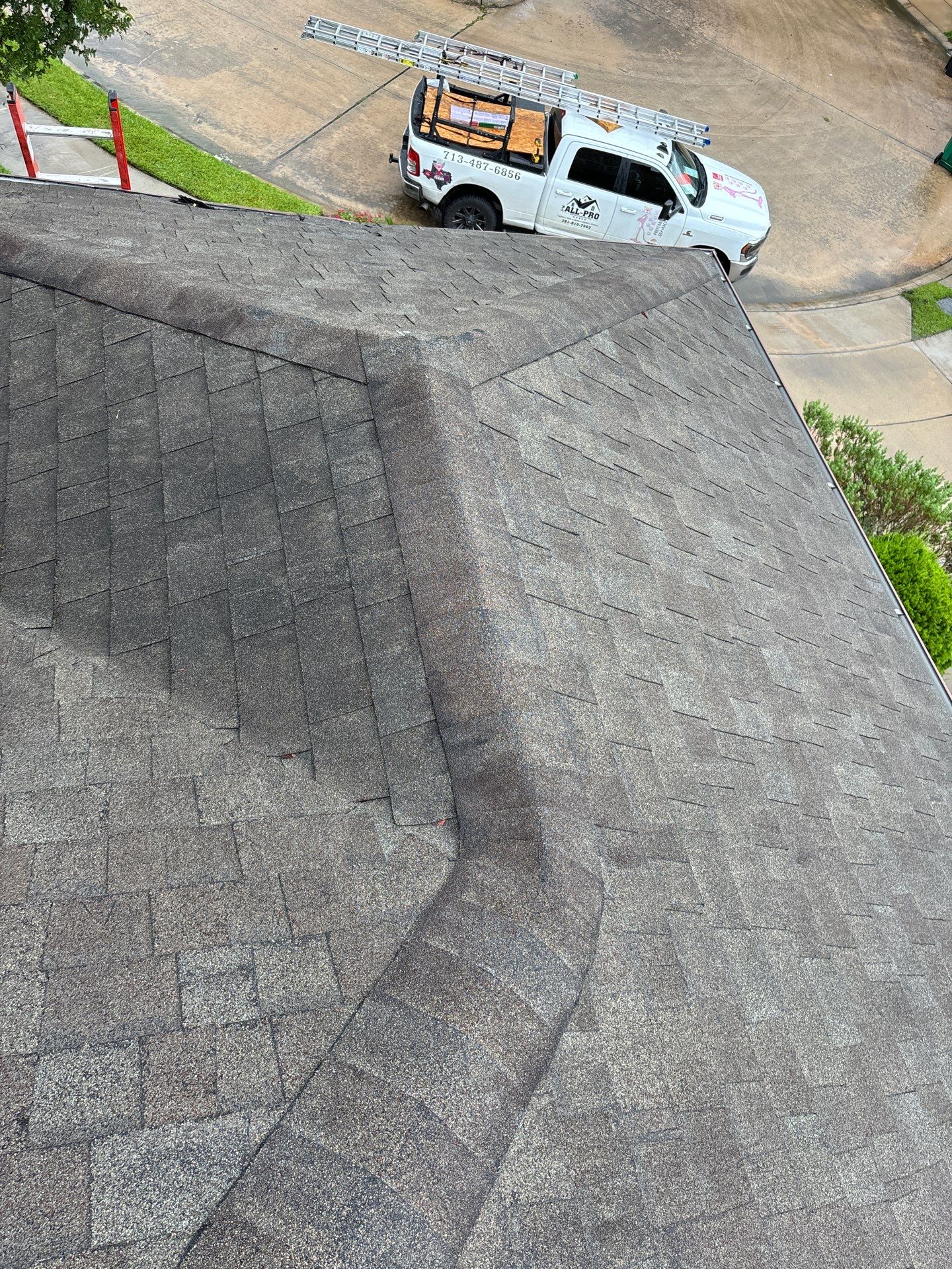 Residential Roofing Installation using Owen's Corning Duration (Lifetime) Shingles by Roof Repair Company