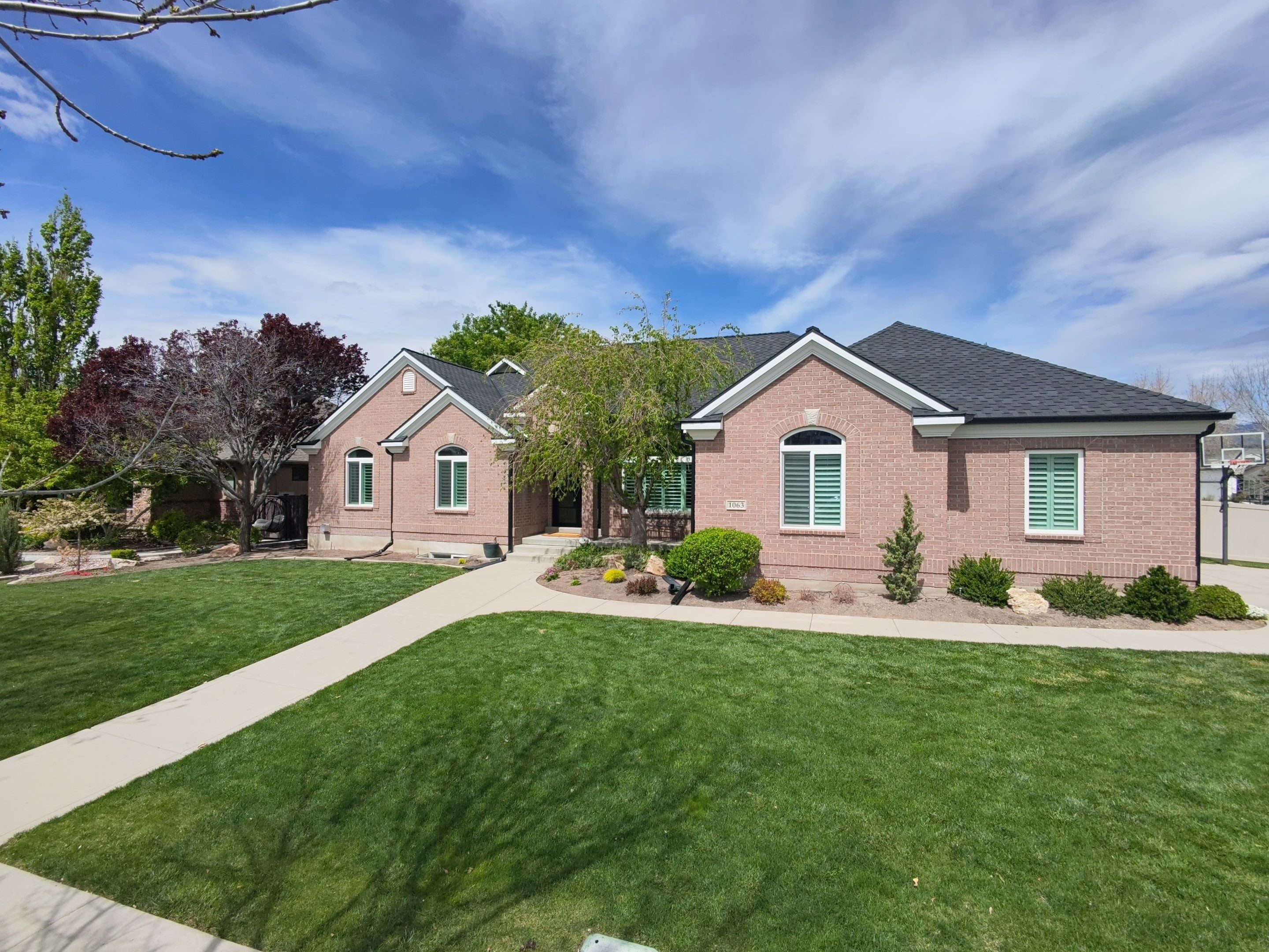 GAF Grand Sequoia Charcoal Roof by The Roof Doctor