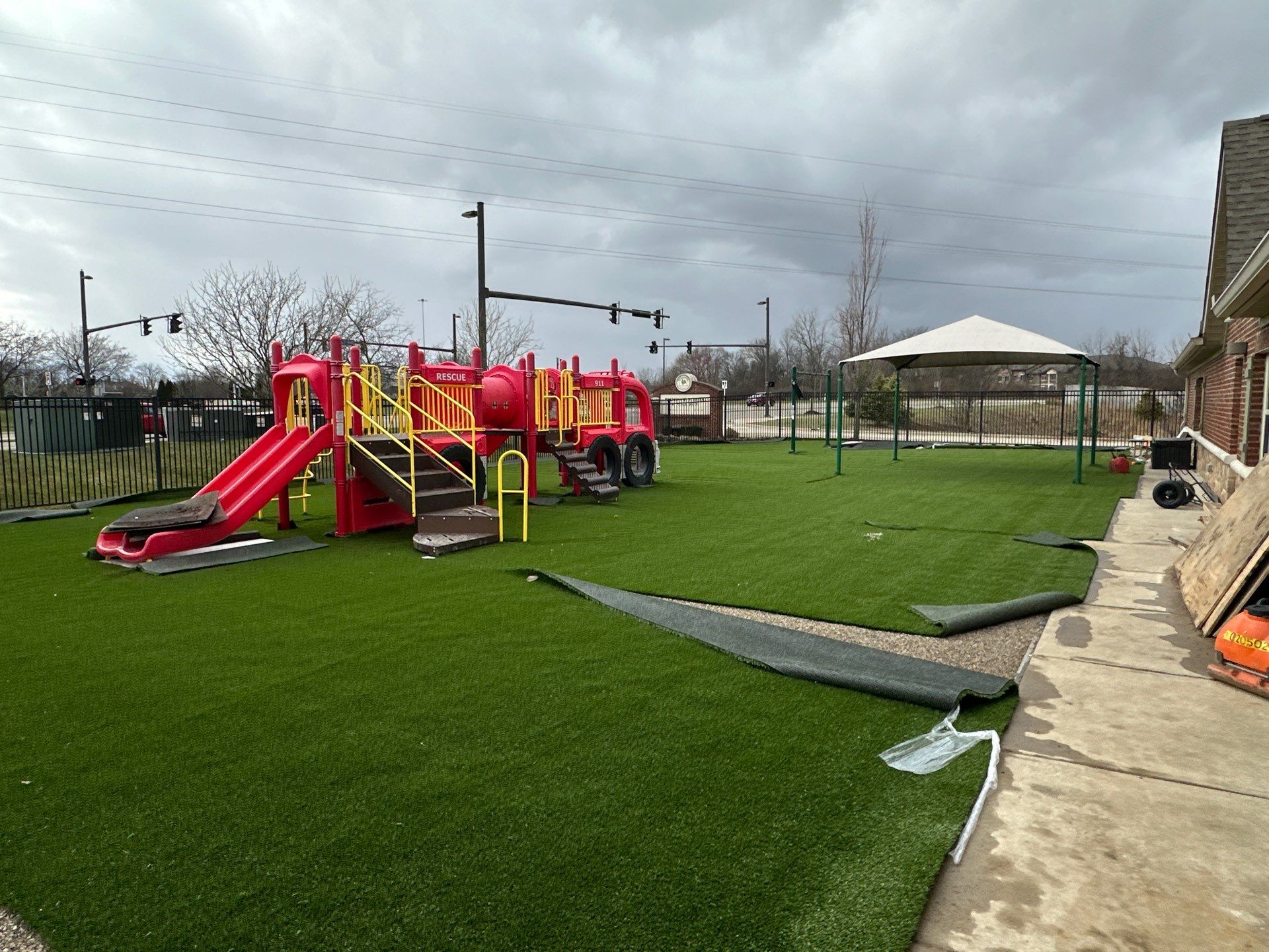 Commercial Primrose Hilliard Renovation by Southwest Greens Midwest