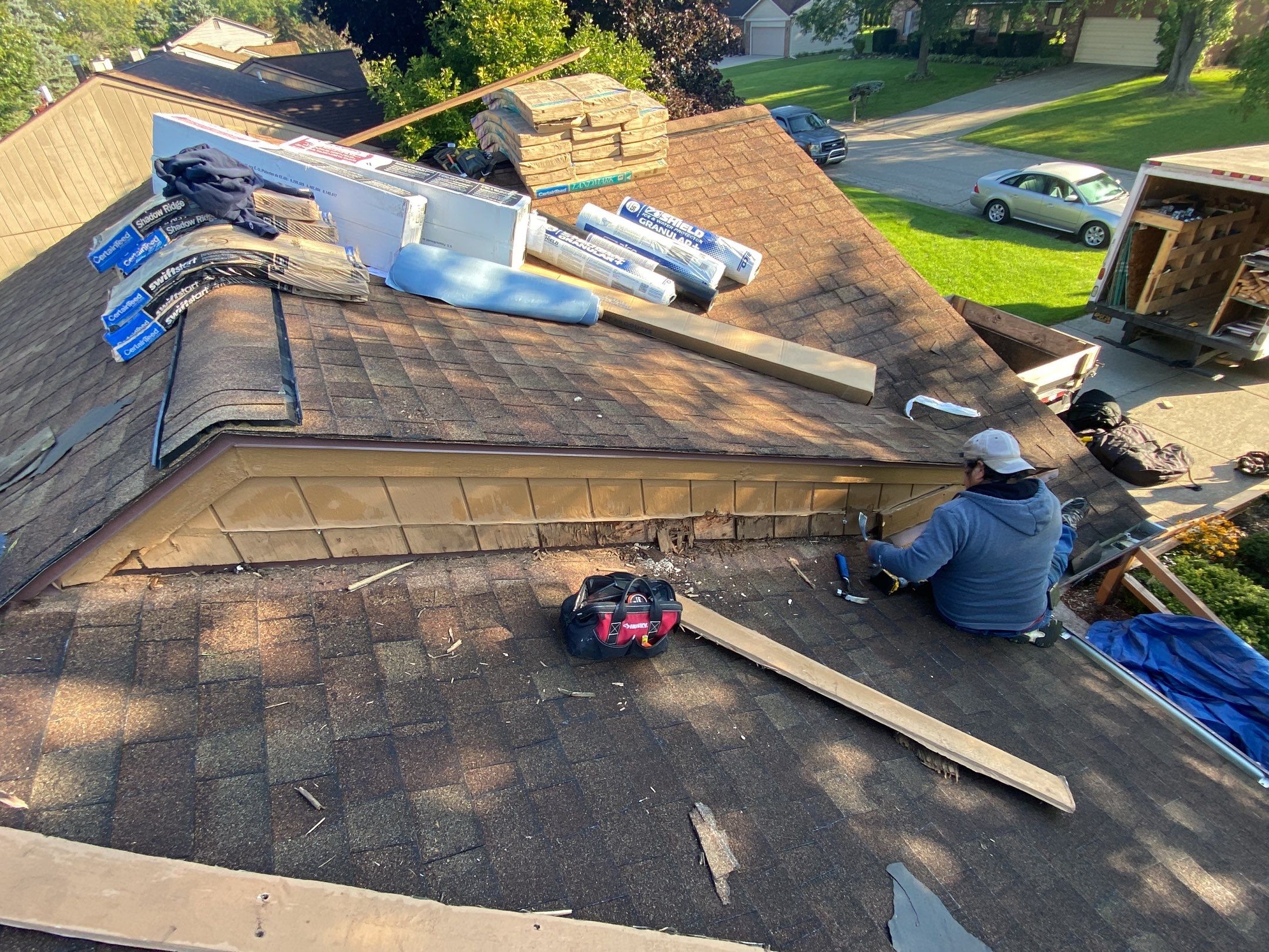Roof Replacement using CertainTeed Landmark by 180 Contractors