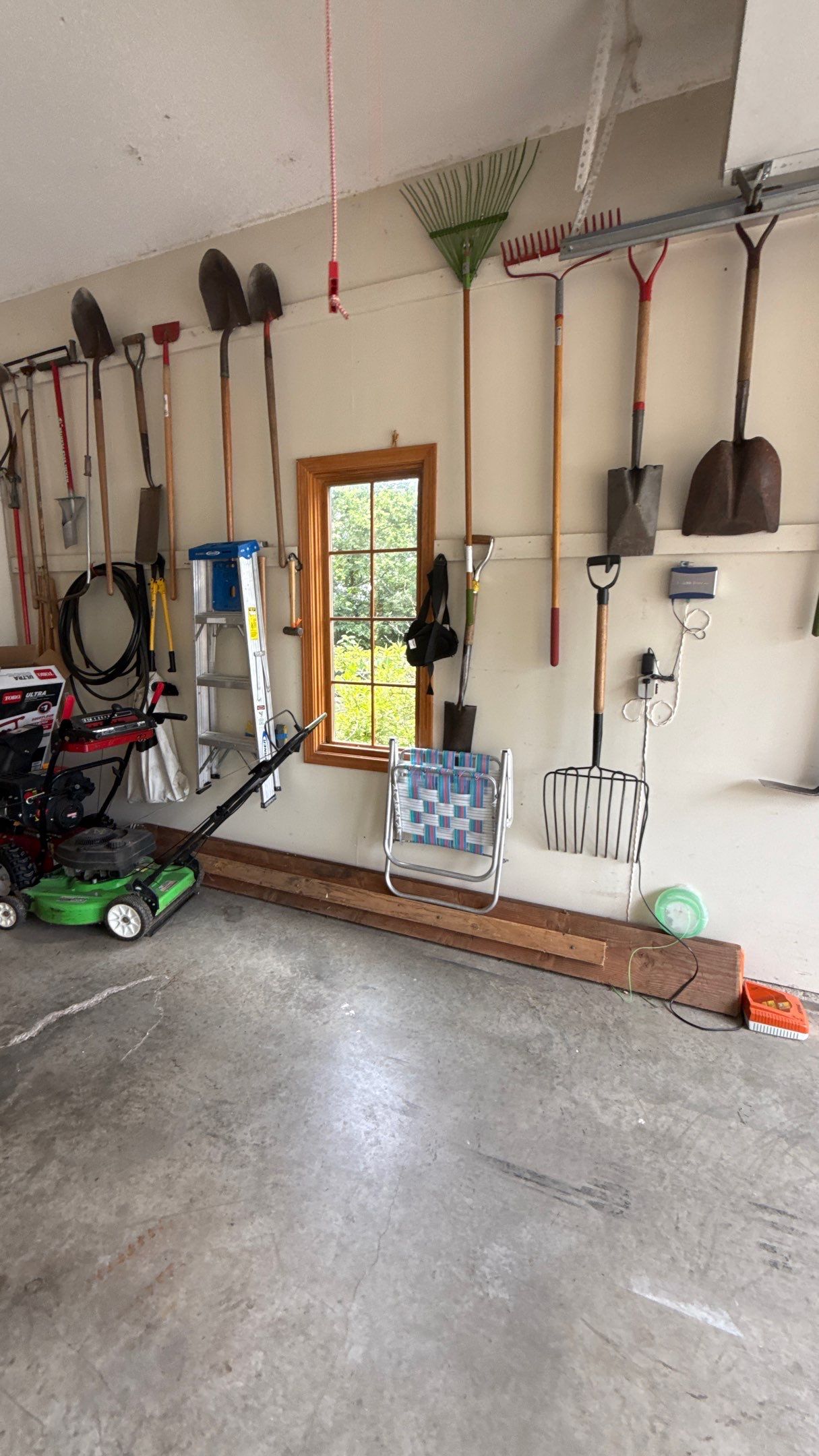 The Perfect Day To Install A Beautiful Coyote Flake Floor by Banner Garage