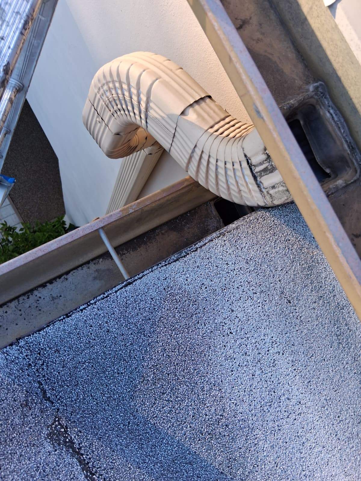 Gutter Cleaning Service in Sarasota FL by Gutter Professors