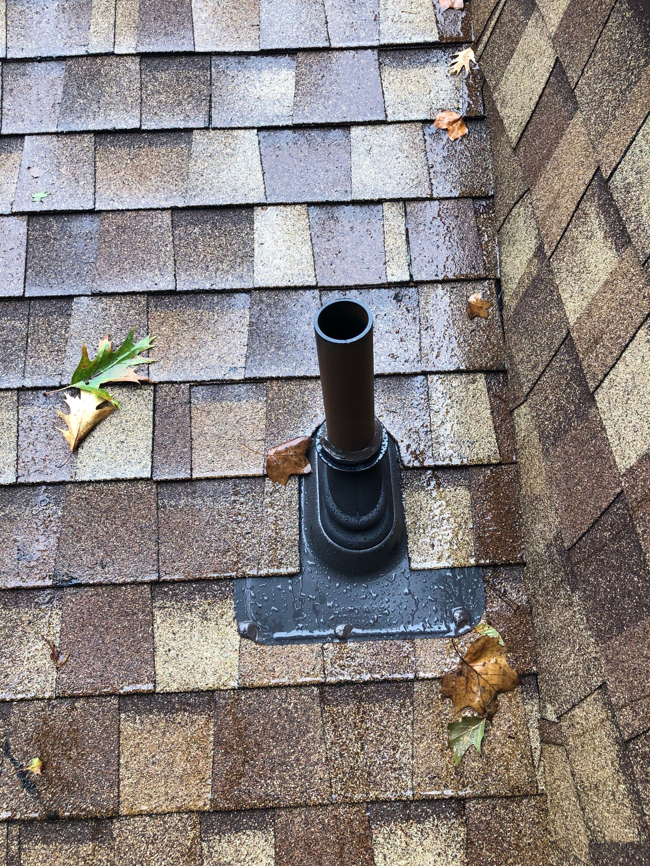 Fairfax Station: CertainTeed Landmark Pro Designer Shingles in Max Def Resawn Shake by RM Banning, Inc.