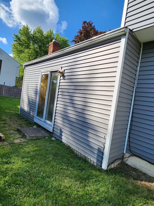 Siding Installation using Exterior Portfolio Vinyl Siding by SOS Home Ohio 