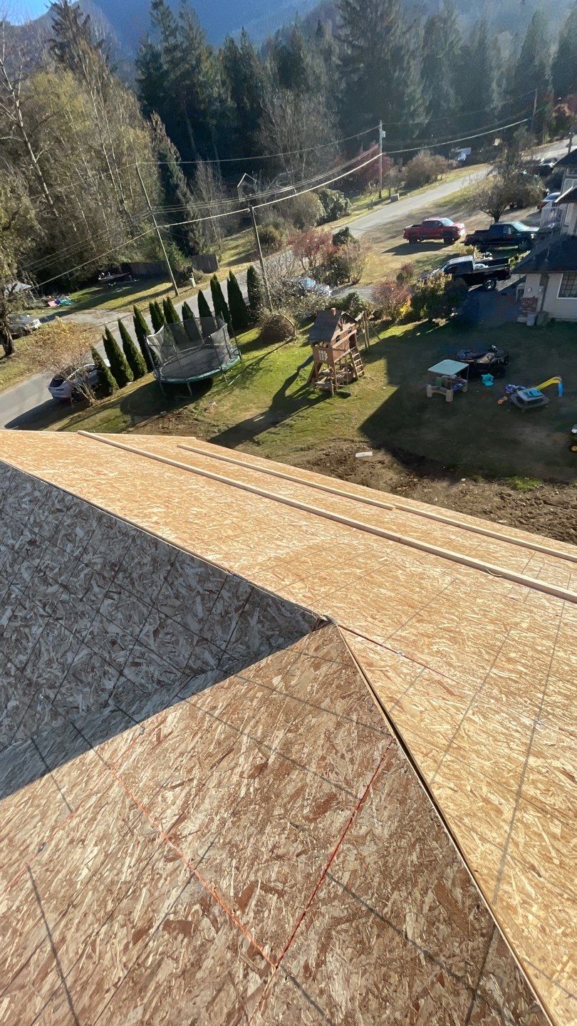 Residential Roofing Installation using OC Oakridge shingles by Top Notch Roofing Inc
