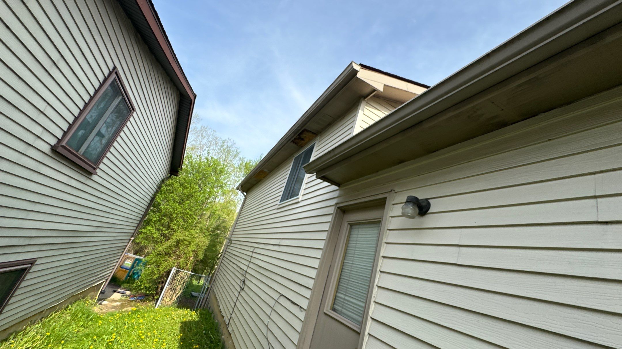 Roof Replacement using Owens Corning Brownwood by 180 Contractors