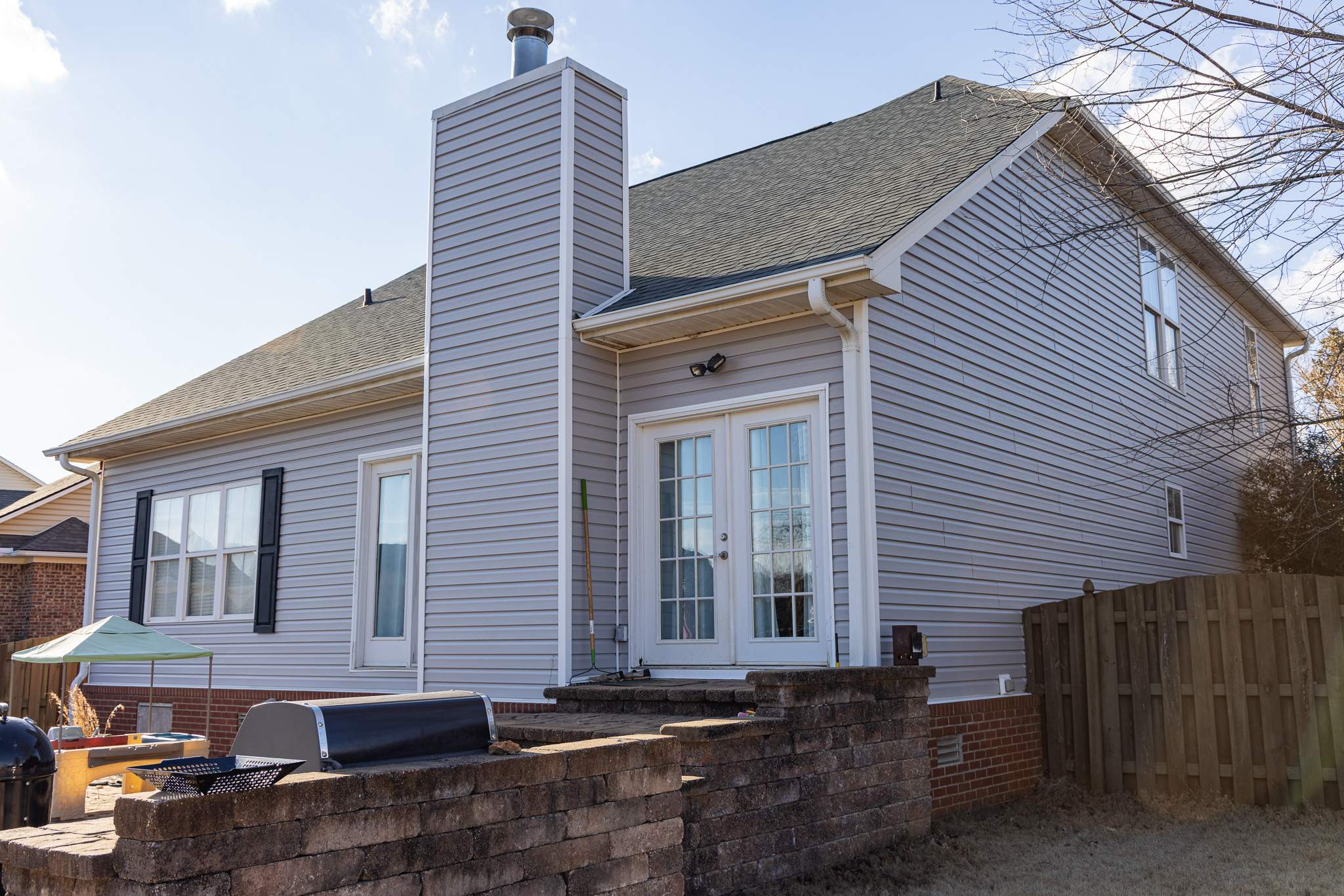 Mastic Vinyl Plank by Freedom Exteriors
