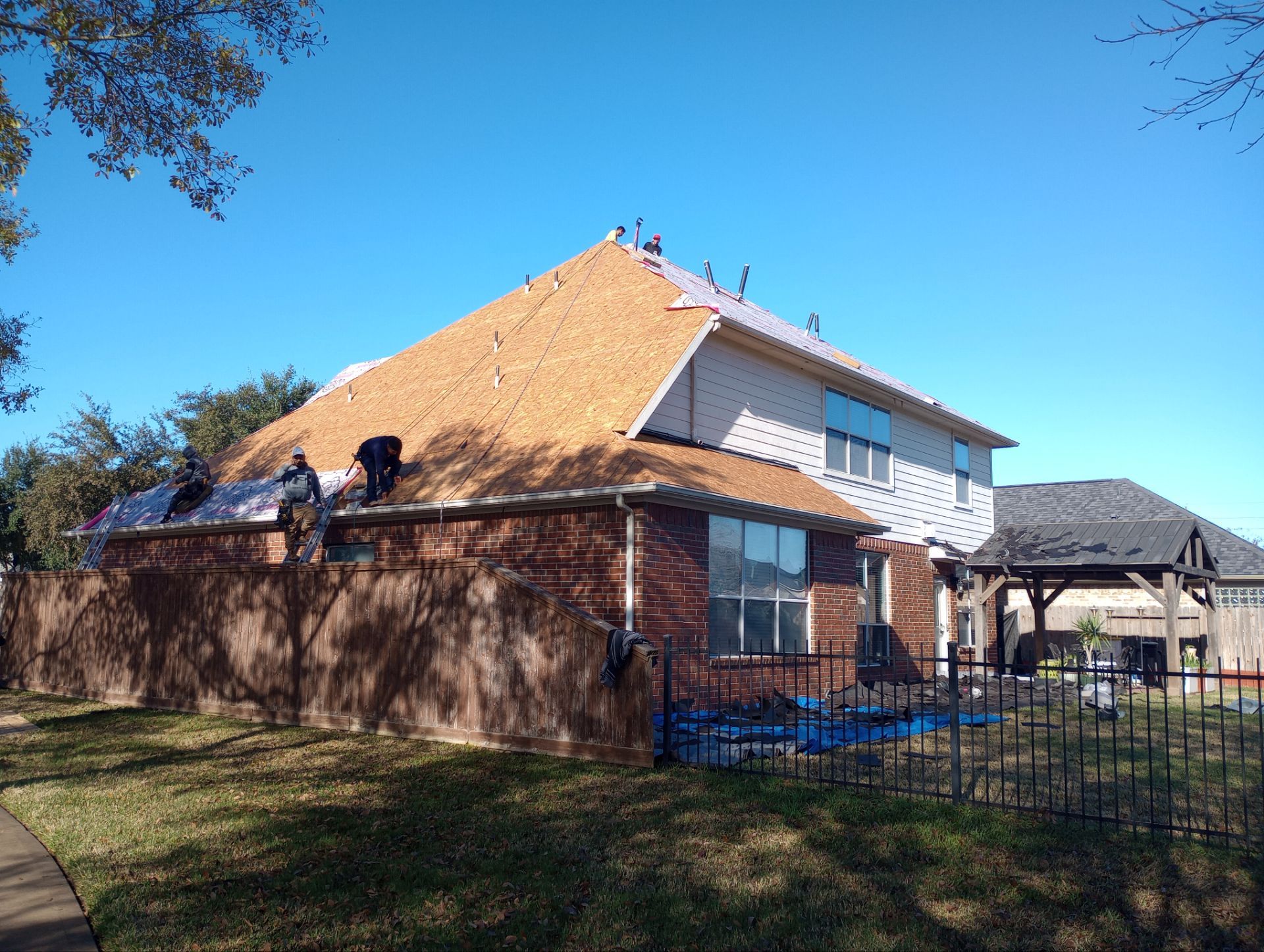 Residential Roofing Installation using Owen's Corning Duration (Lifetime) Shingles by Roof Repair Company