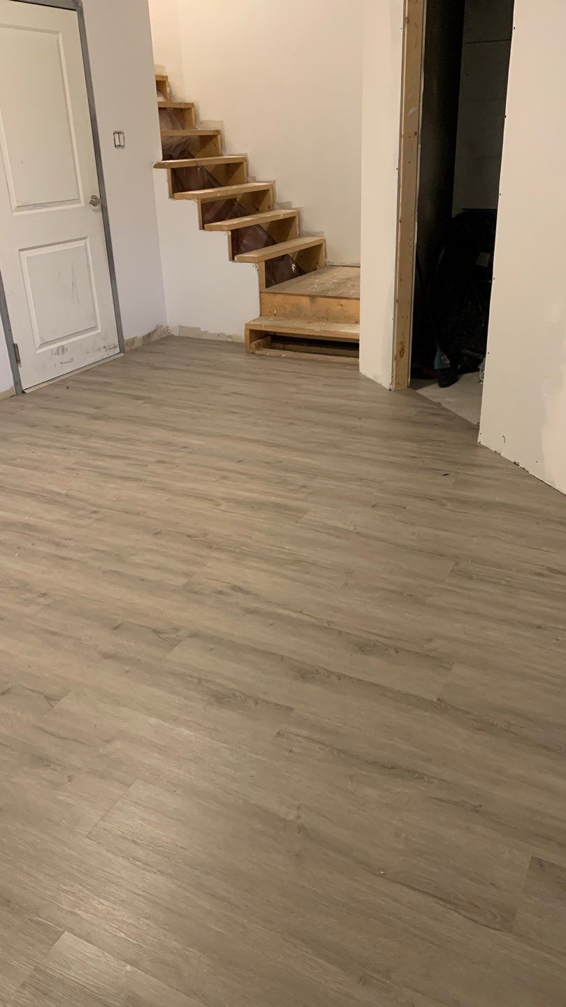 Basement finishing  by Eco-Nature Construction Inc.