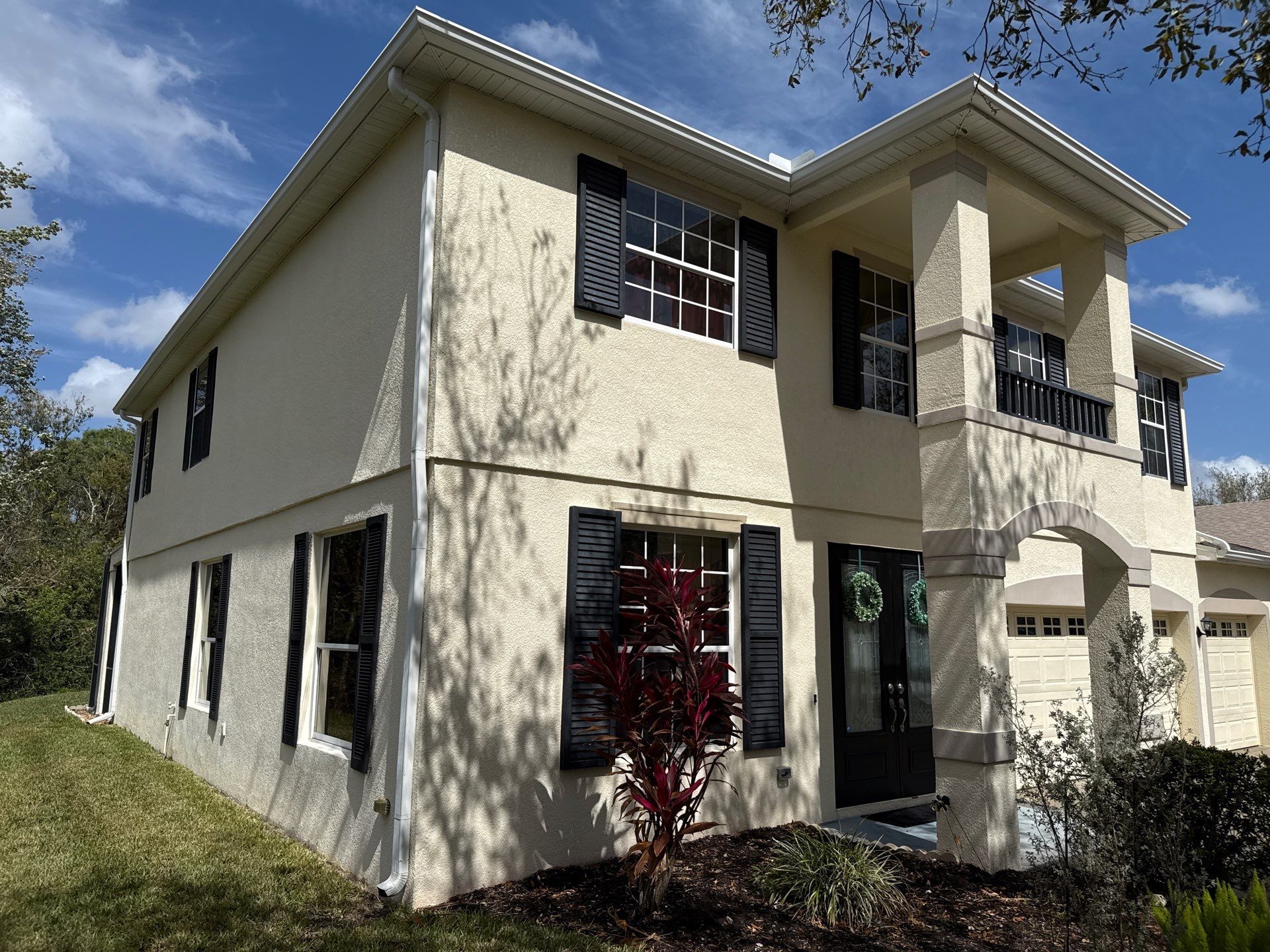 Barrington Ridge 2-Story House & Driveway Cleaning – Before & After Transformation! by Sunshine AquaWash