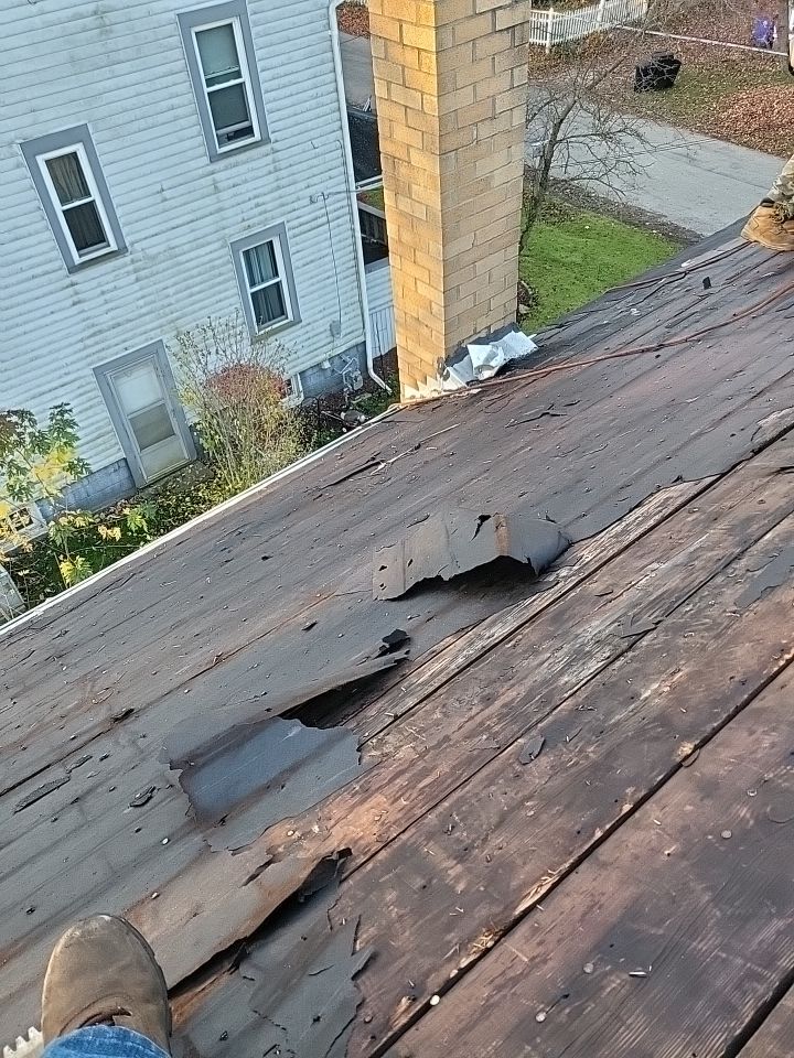 ATLAS PINNACLE COLOR: PRISTINE SCOTCHGARD BLACK SHADOW DRIP EDGE: BLACK by Eagle Eye Roofing