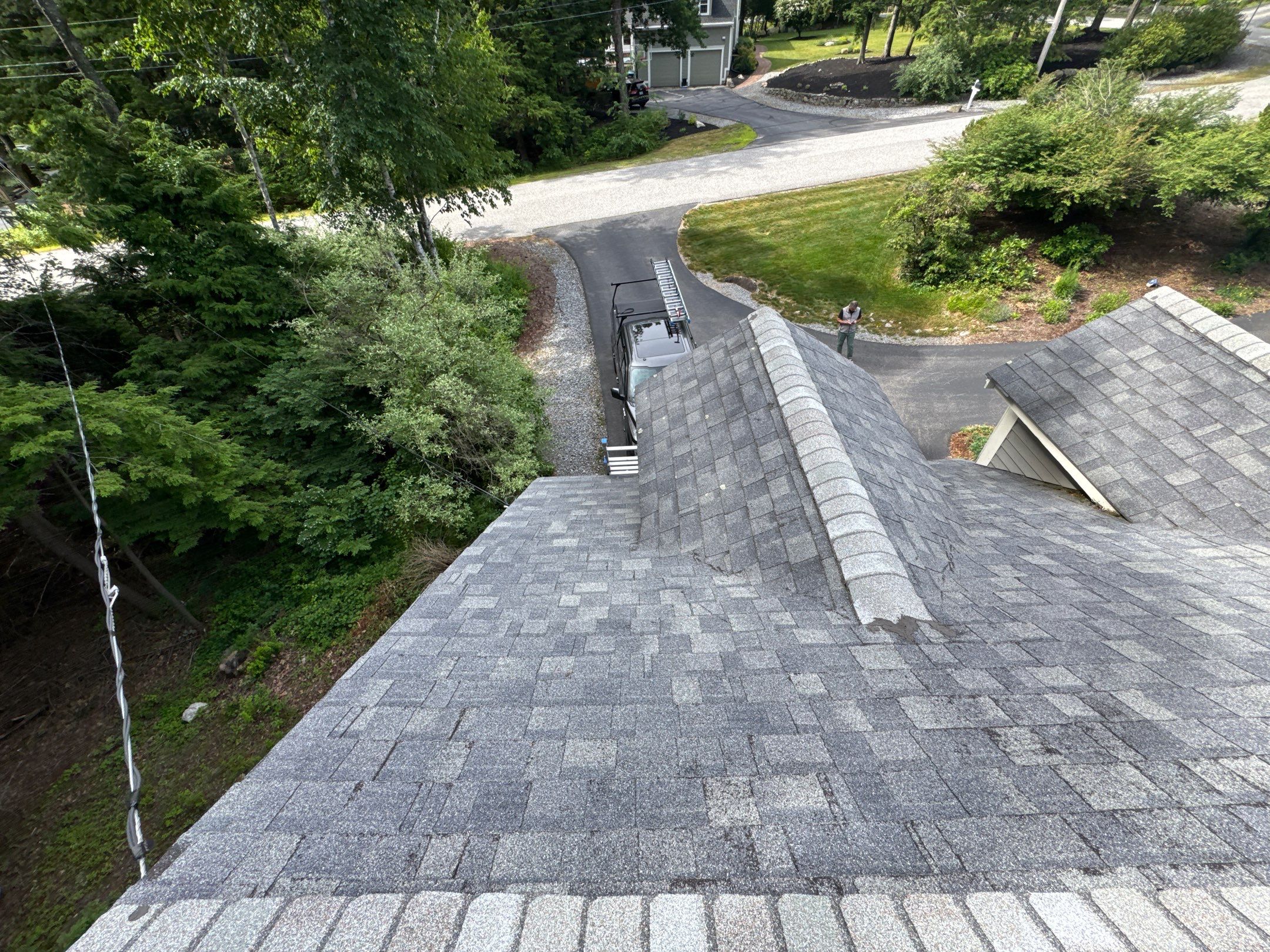 Roof Replacement Near Bedford Village Inn in Bedford, NH | Owens Corning Estate Gray by Compass exteriors