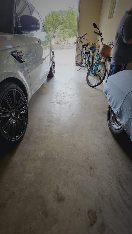 Vintage Oaks, New Braunfels by TORO Garage Co