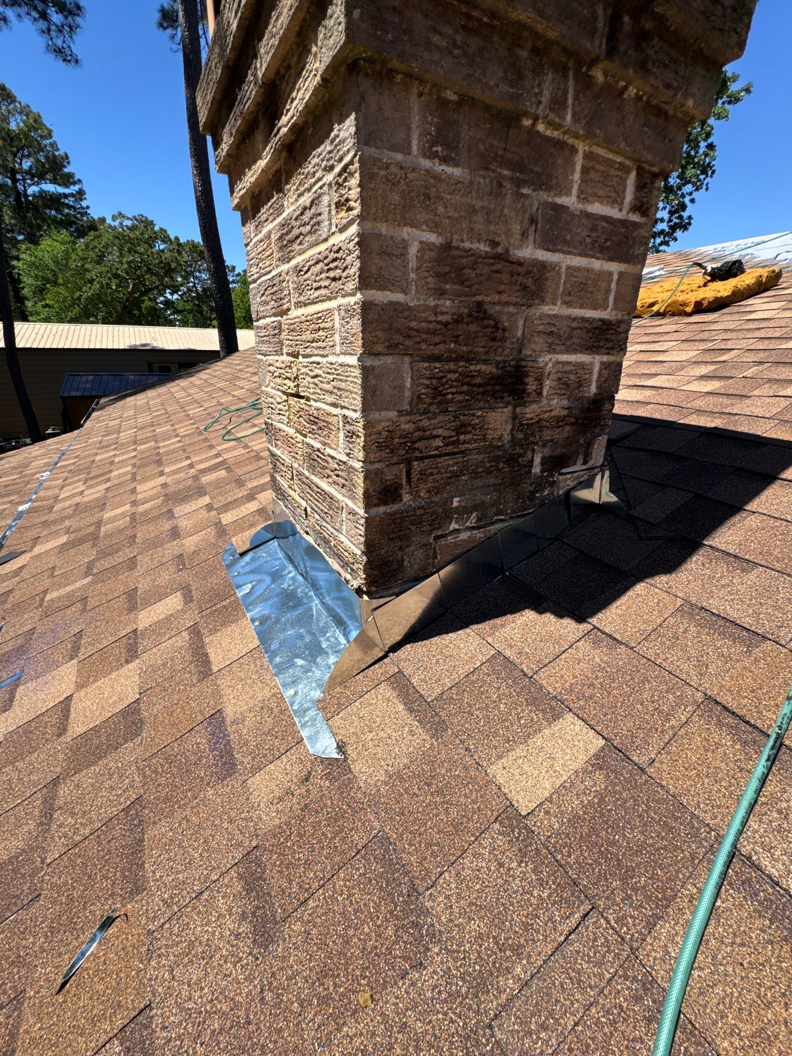 Crosby Roof Installation using Atlas Pinnacle Pristine by Modern BYLT Roofing & Construction
