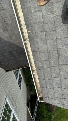 Turtle Shell gutter protection installation in Warrenville, IL 60555, photograph 18