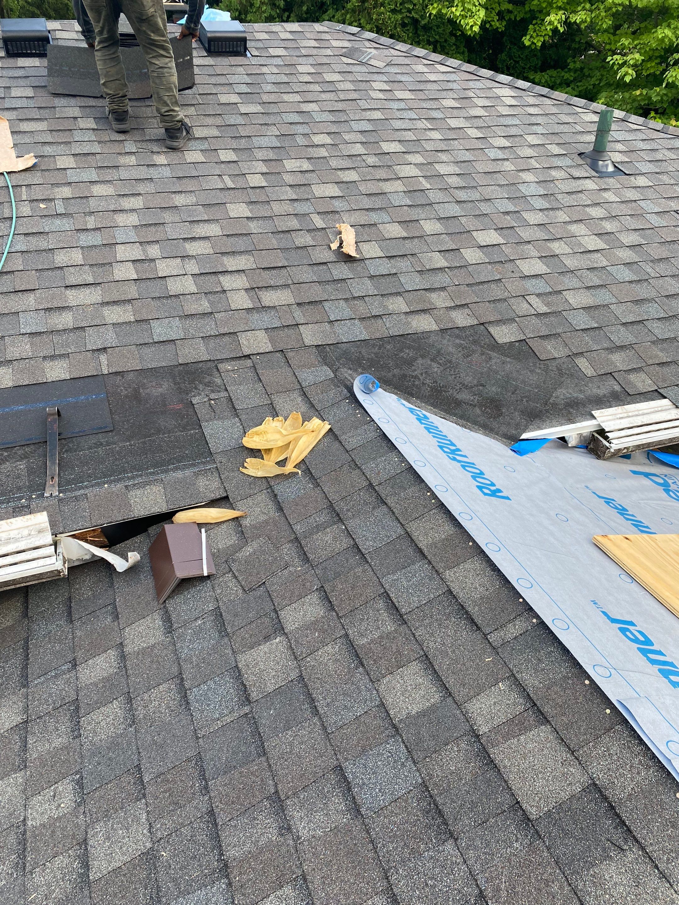 New Roof Installation using new OSB sheathing Certainteed Landmark Shingles by Best Roofing & Siding Company