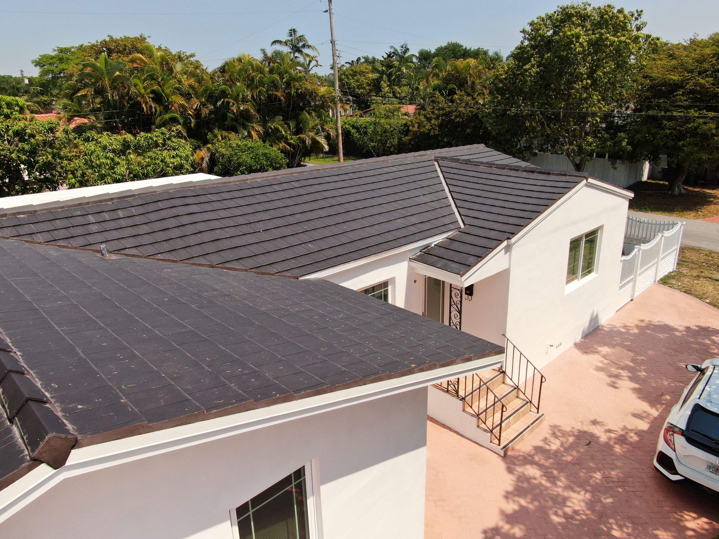 Verea - Flat - Slate by Istueta Roofing