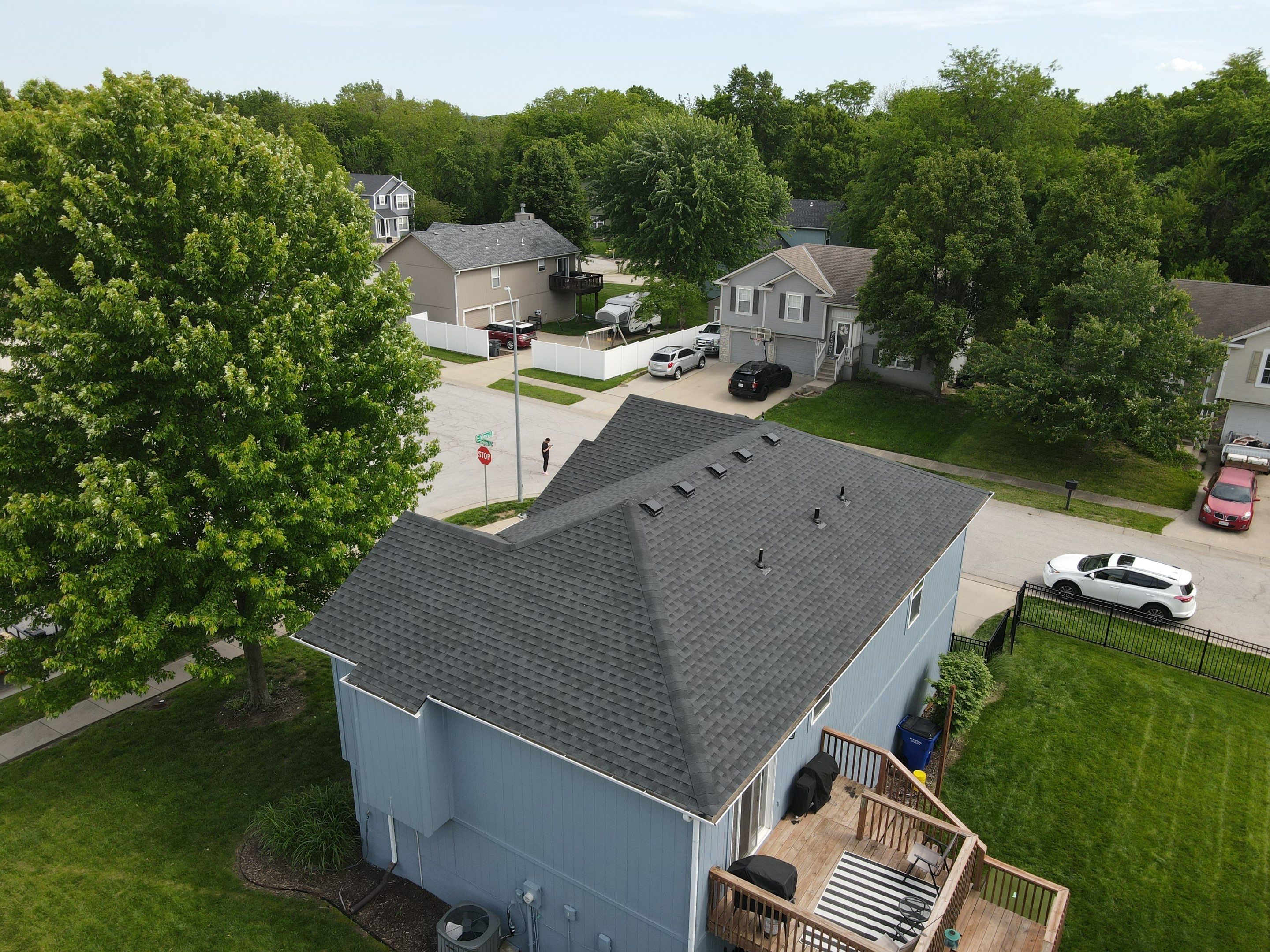 Grain Valley Residential Roof Replacement Featuring GAF Timberline HDZ Shingles by Summit Roofing