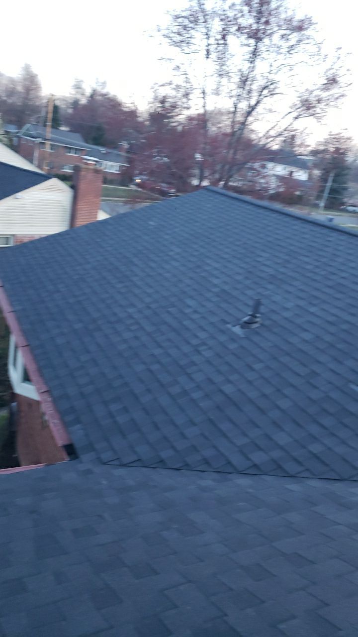 McLean: CertainTeed Landmark Designer Shingles in Charcoal Black by RM Banning, Inc.