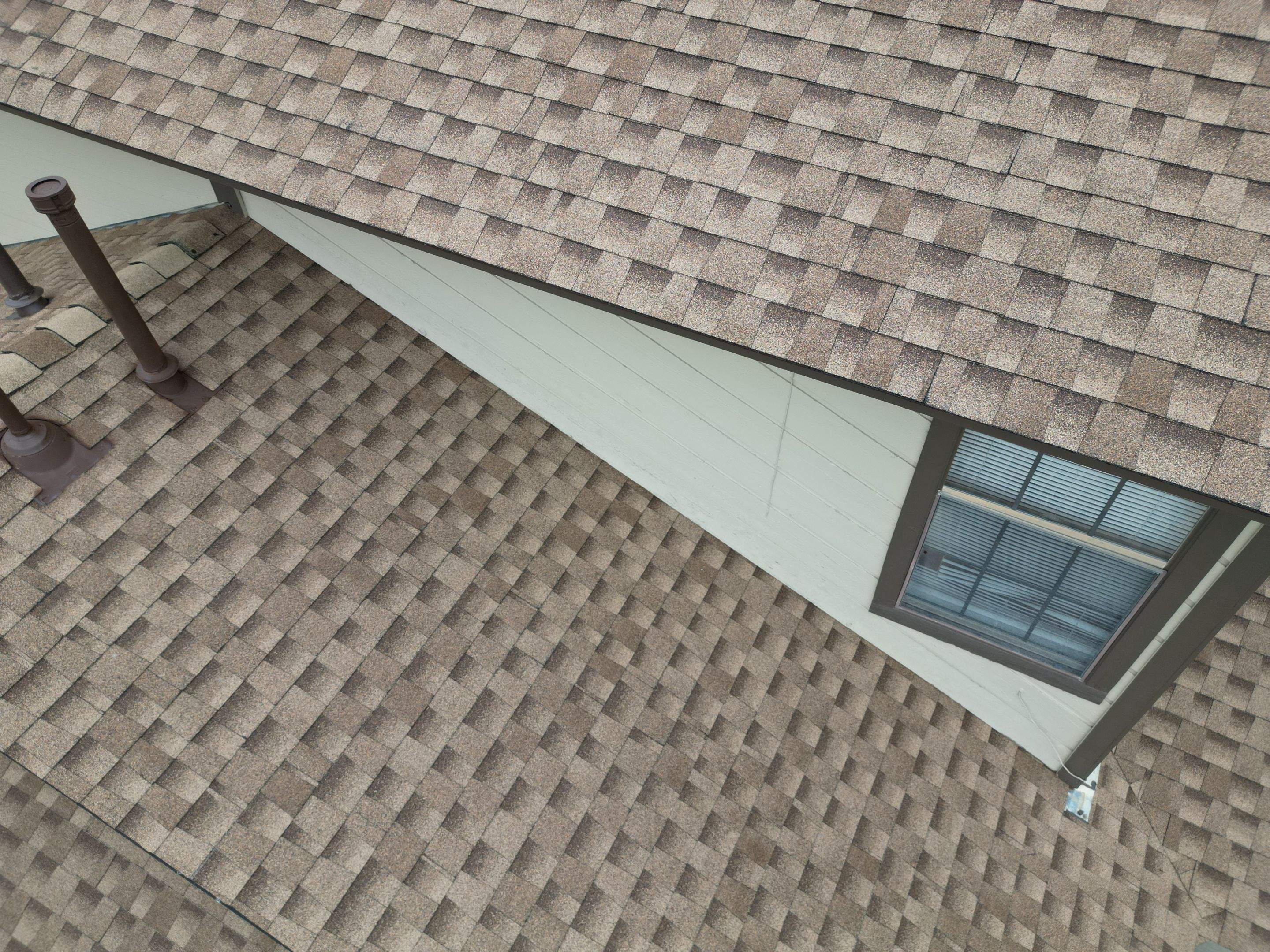 Shakewood - GAF Timberline HDZ by RoofsOnly.com