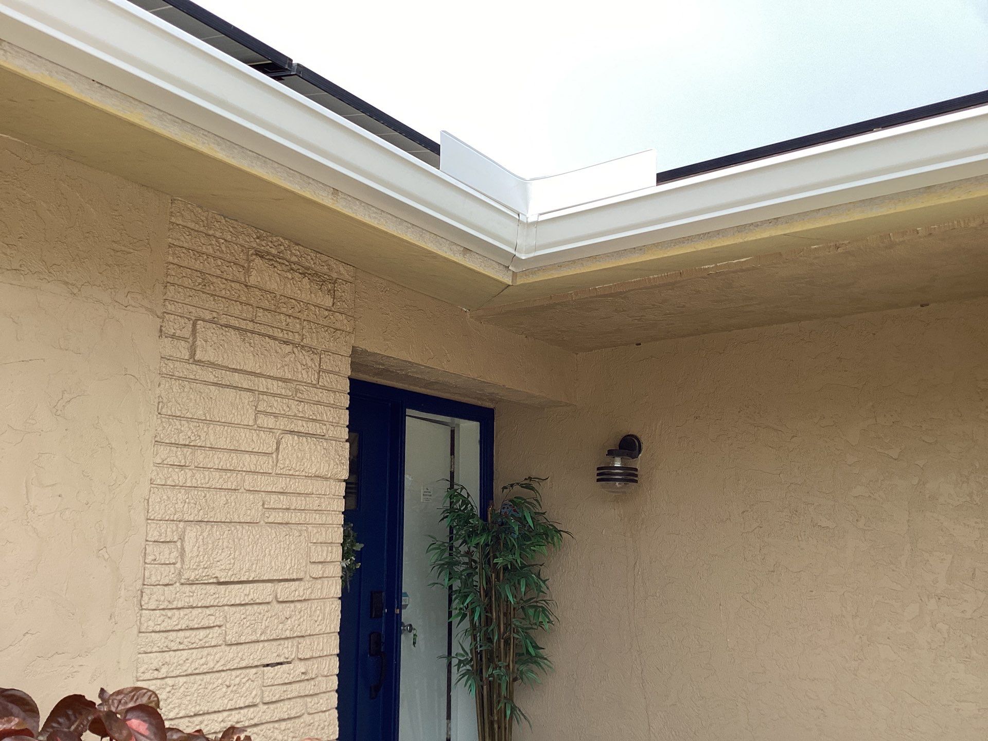 6-Inch Seamless Gutter Installation in Sarasota FL by Gutter Professor by Gutter Professors