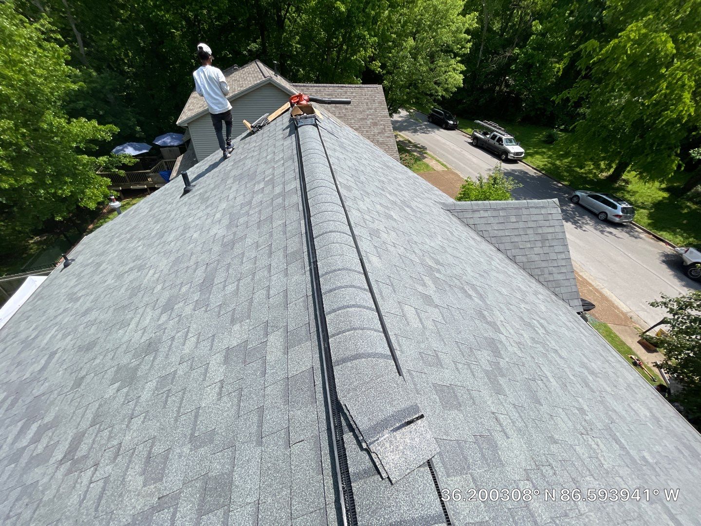 Residential Roofing Installation using Owens Corning Oakridge Roofing System by Undersun Roofing 