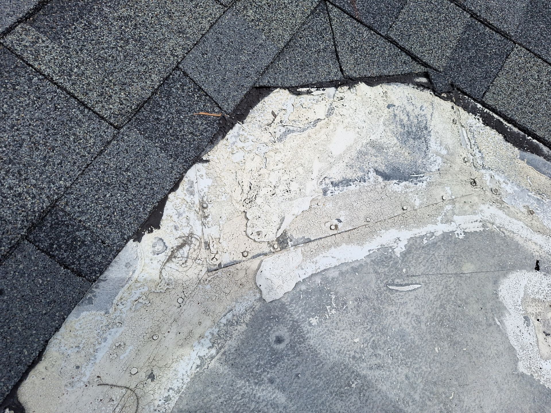 Project in St. Petersburg 33712 by Mitchell Roofing Company LLC 