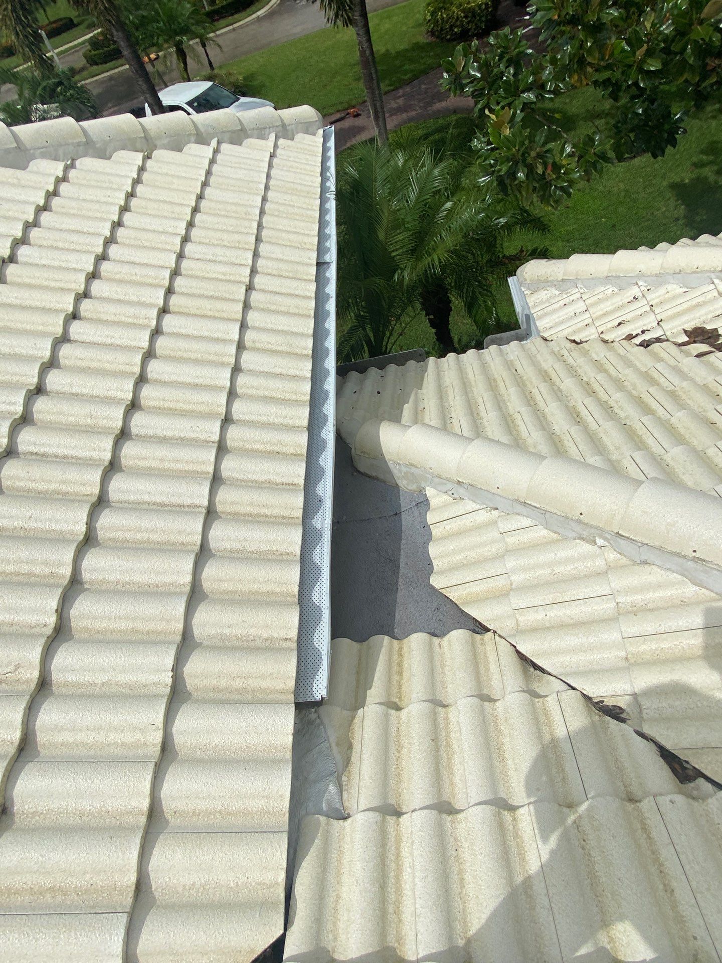 Leaf Guard using Gutter Guards for Florida Home by Gutter Professors