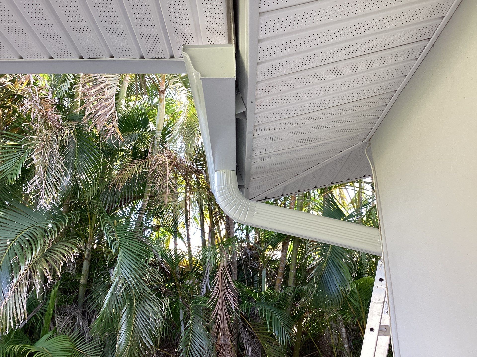 7-Inch K-Style Gutters Installed in Fort Myers FL by Gutter Professor by Gutter Professors