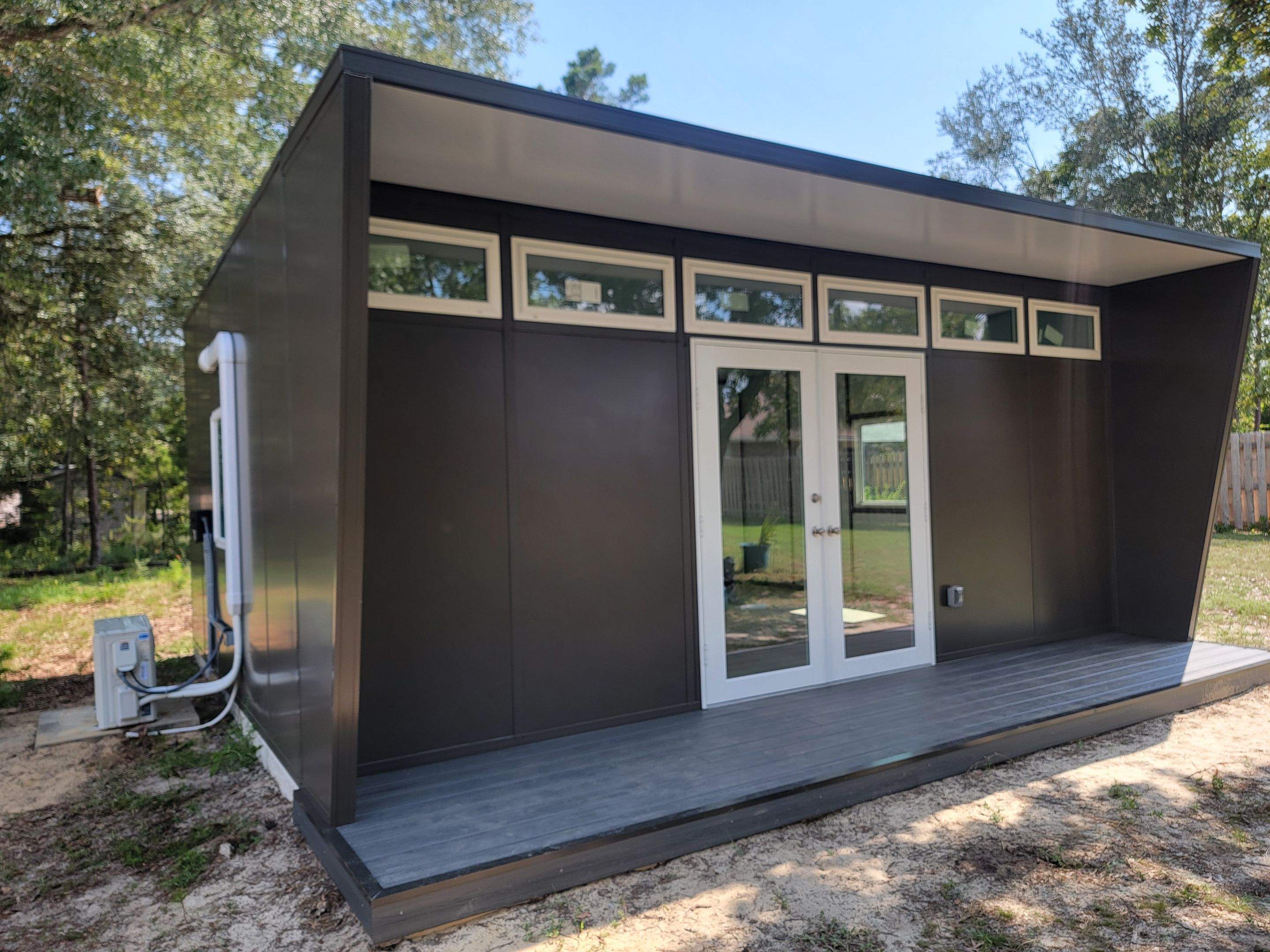 Modern Style Blockhouse in Navarre by Titan Sunrooms