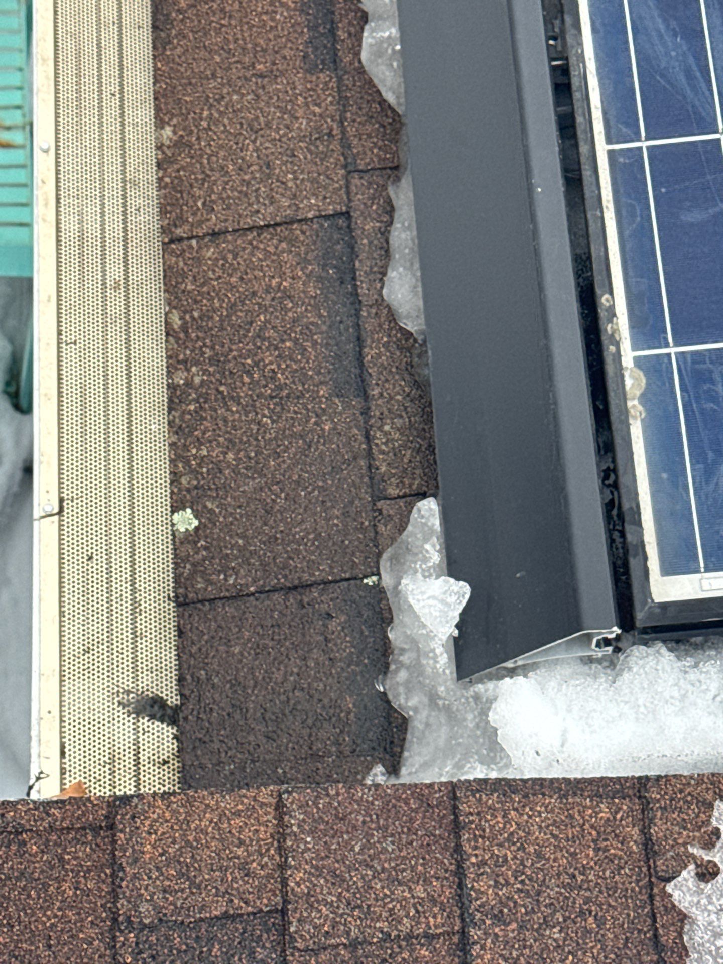 Ice Dam Removal & Snow Removal in Woburn, MA by Mighty Dog Roofing of Greater Middlesex County