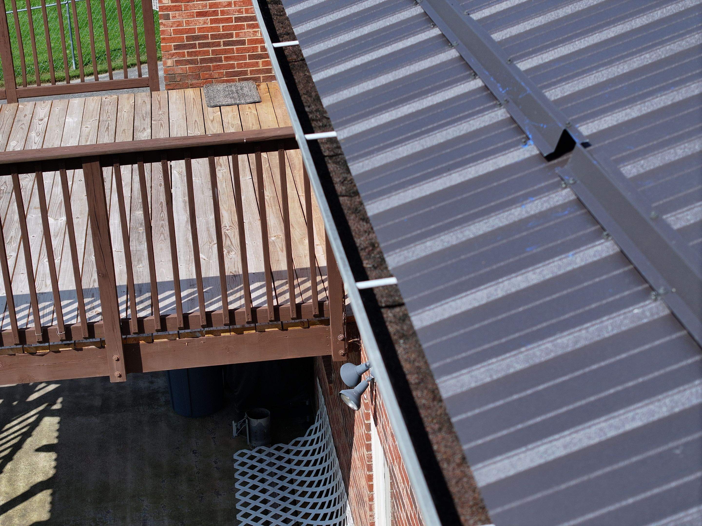 Maximoff Residence by Omnia Roofing