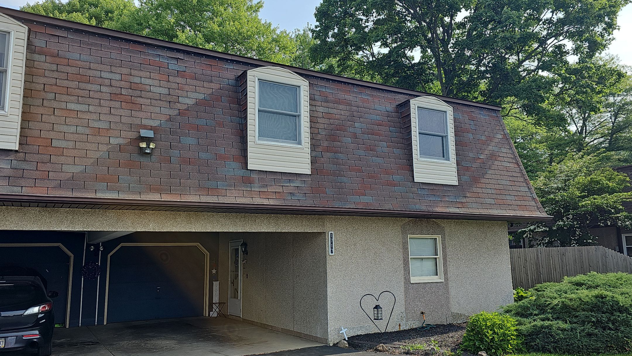 ATLAS PINNACLE COLOR: HEATHERBLEND by Eagle Eye Roofing